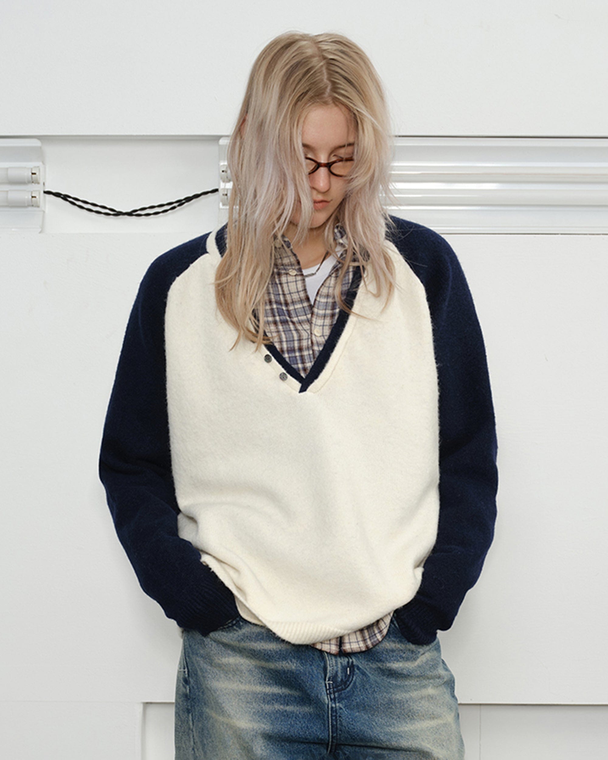 KREATE V-Neck Buttoned Color-Blocked Sweater