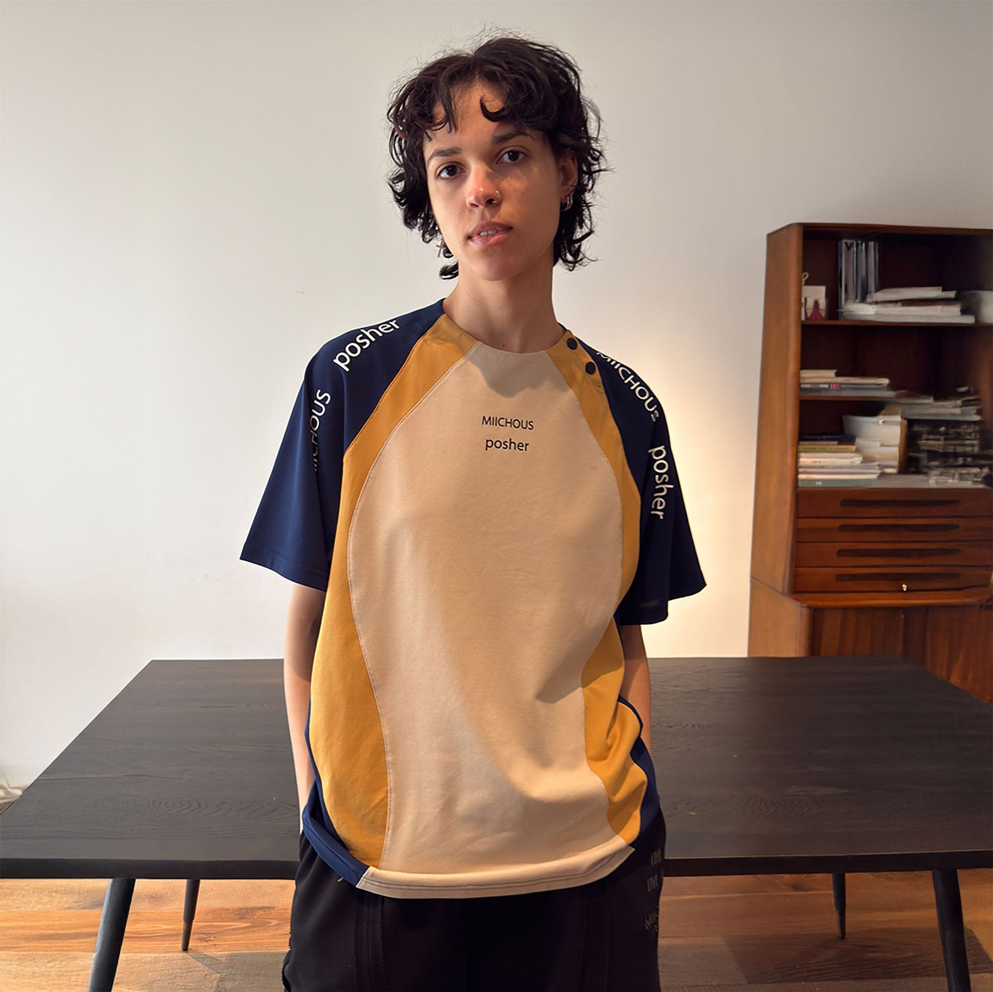 MIICHOUS Curve Spliced Button-Neck Raglan T-Shirt