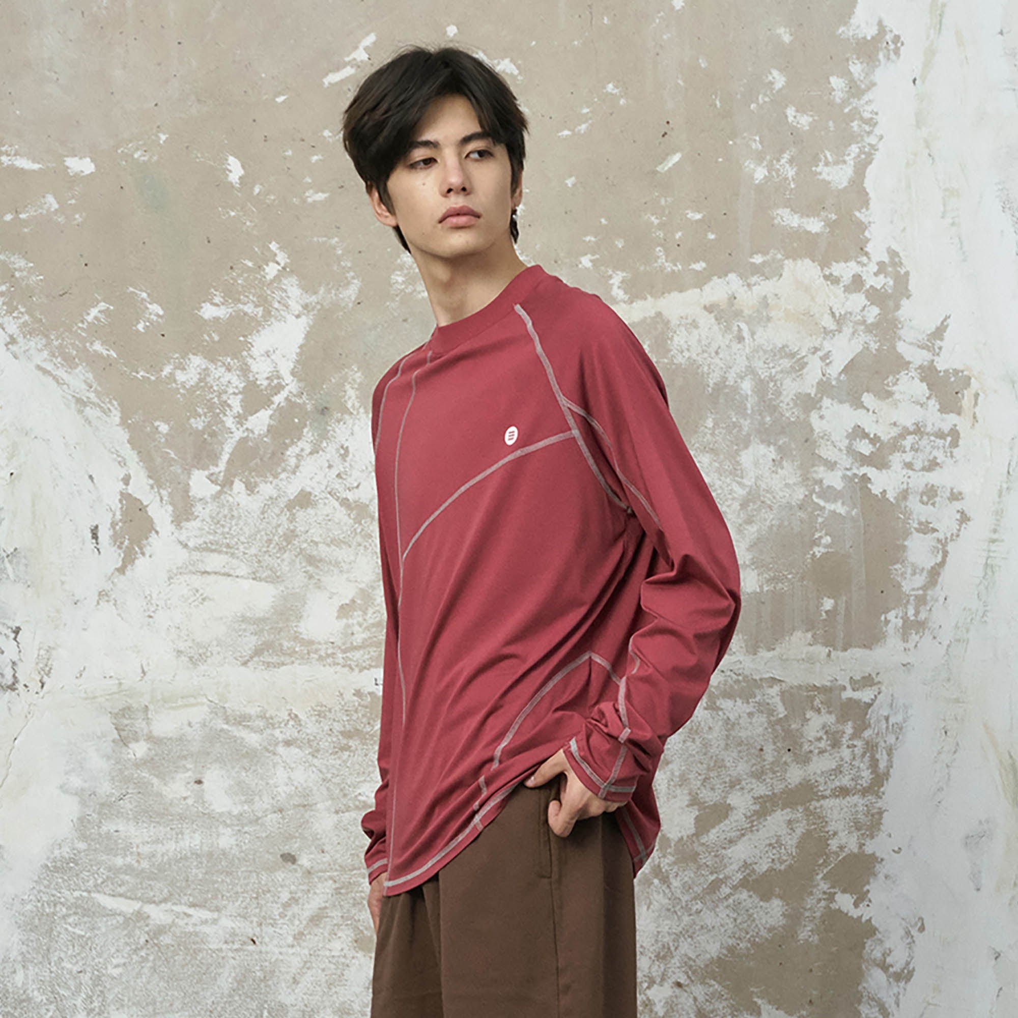 ENSHADOWER Asymmetrical Stitch Quick-Dry Long-Sleeve Tee