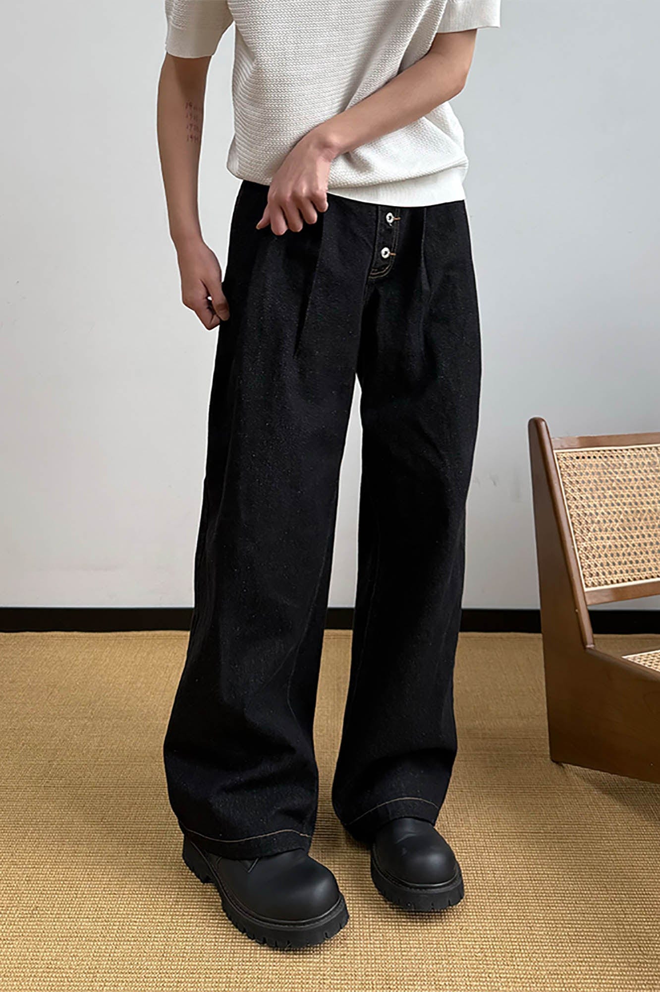 KREATE Retro Button-Fly Pleated Wide-Leg Jeans