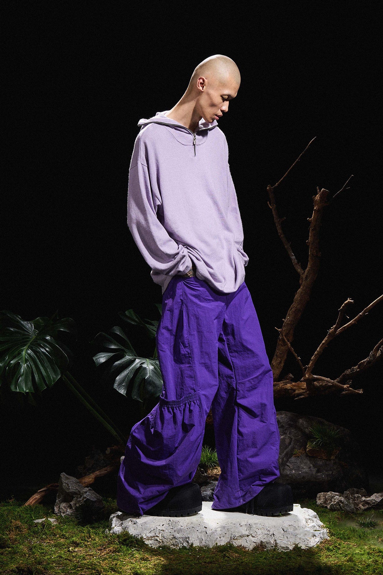 RELABEL Big-Pocket Pleated Oversized Curved Pants Purple