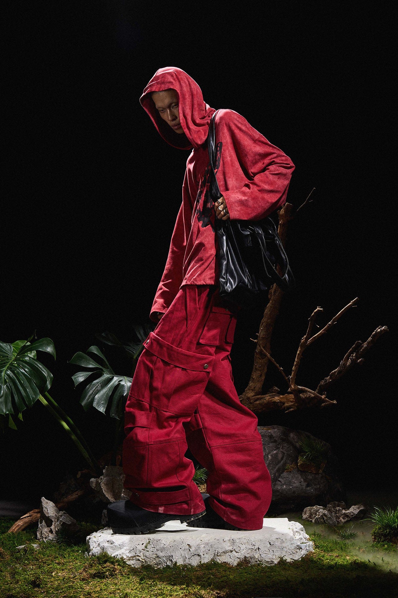 RELABEL Multi-Pocket Oversized Workwear Cargo Pants Red