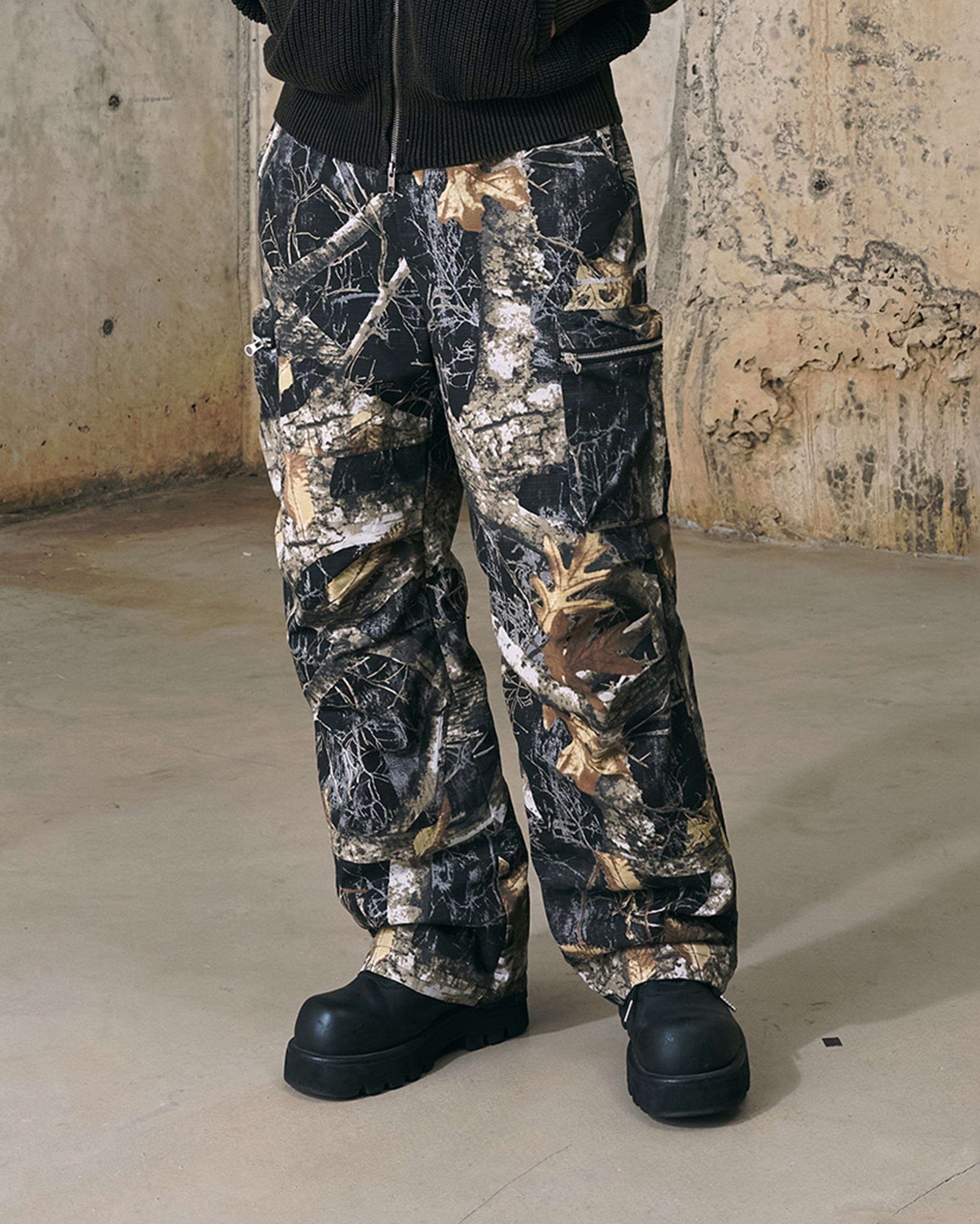 ENSHADOWER Black Camo Multi-pocket Down Pants