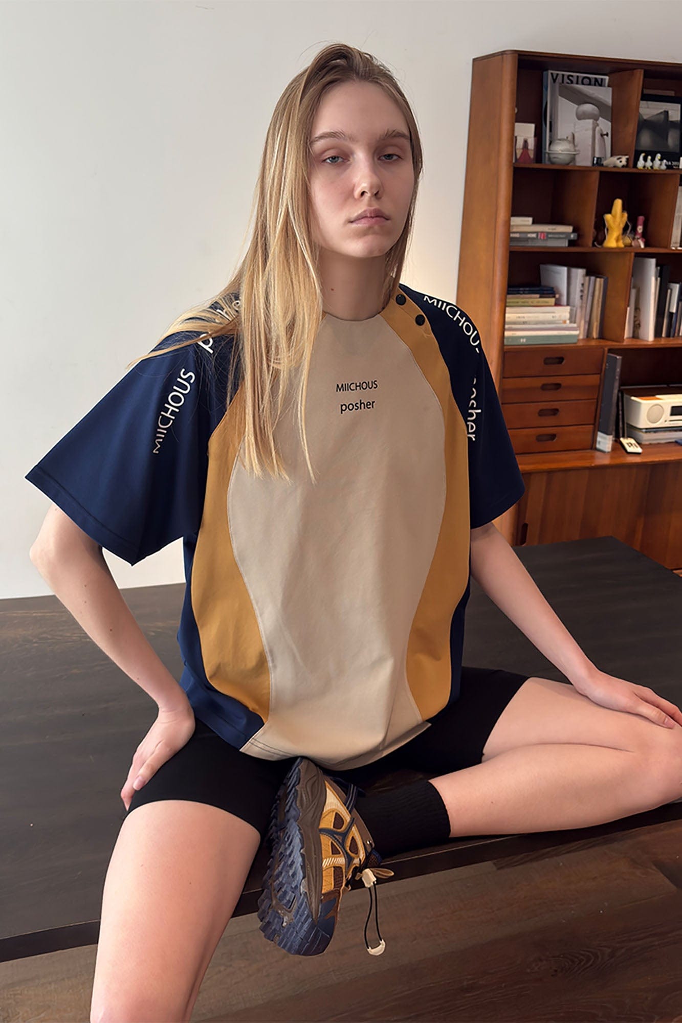 MIICHOUS Curve Spliced Button-Neck Raglan T-Shirt