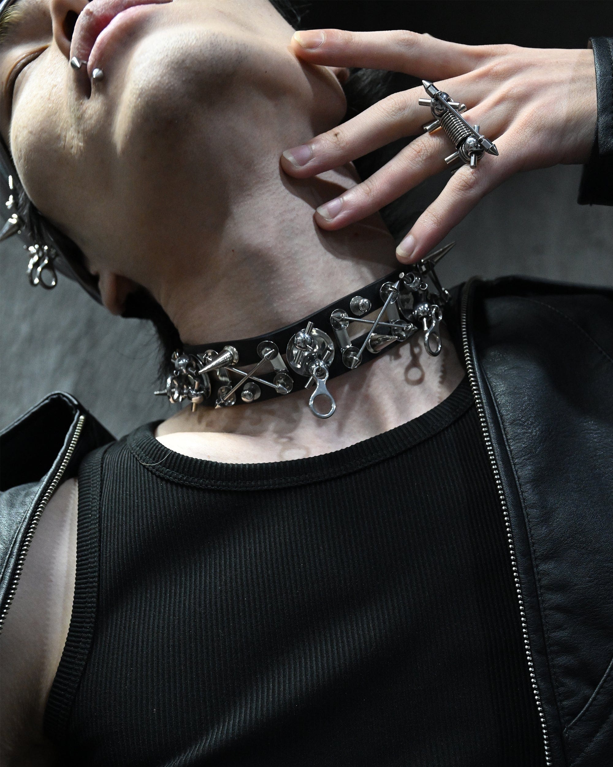 ILLUSORY Modern Hunter Rivet PU Choker