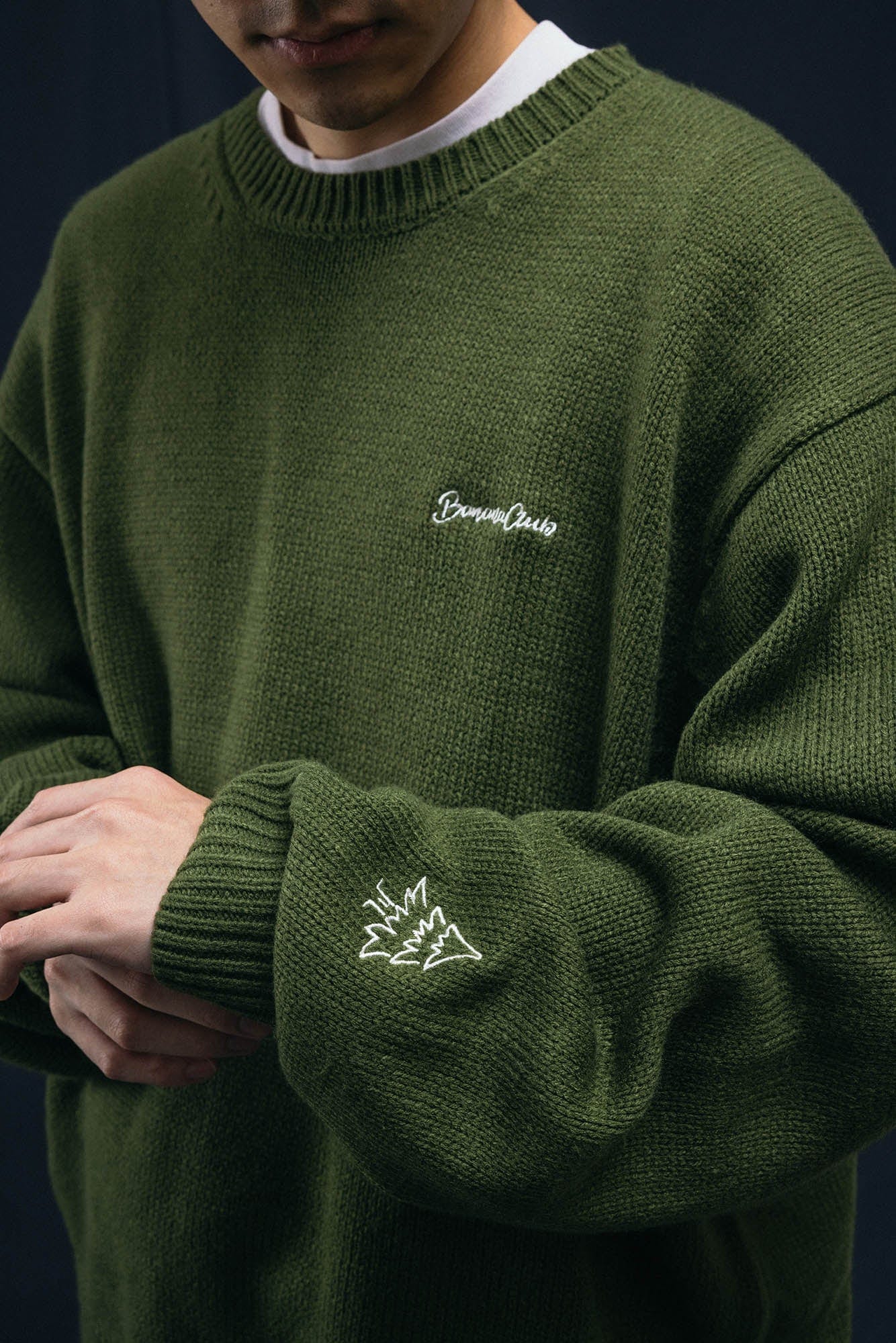 BANANA CLUB Christmas Pullover Sweater