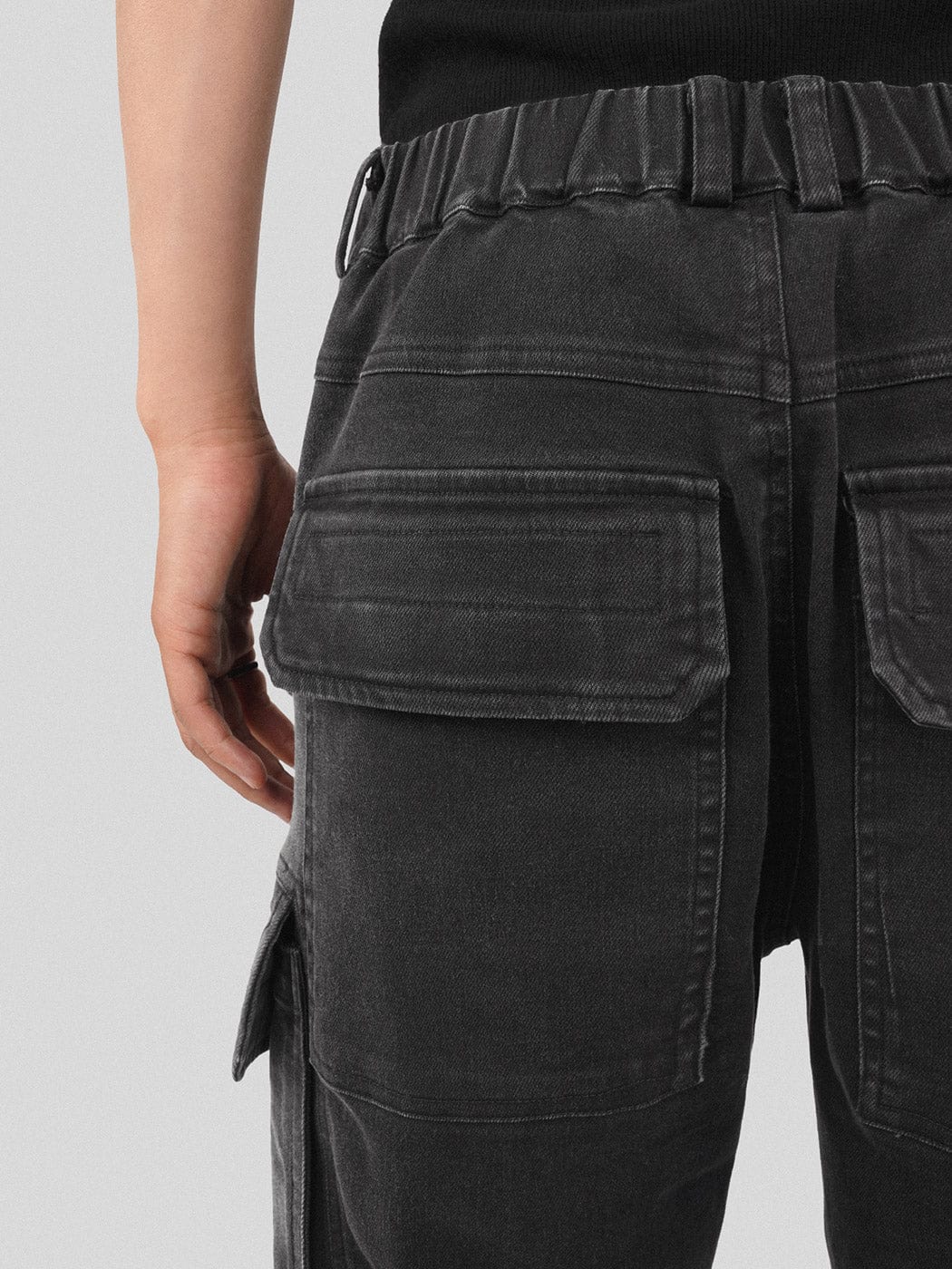 UNDERWATER Multi Pockets Gradient Jeans Black