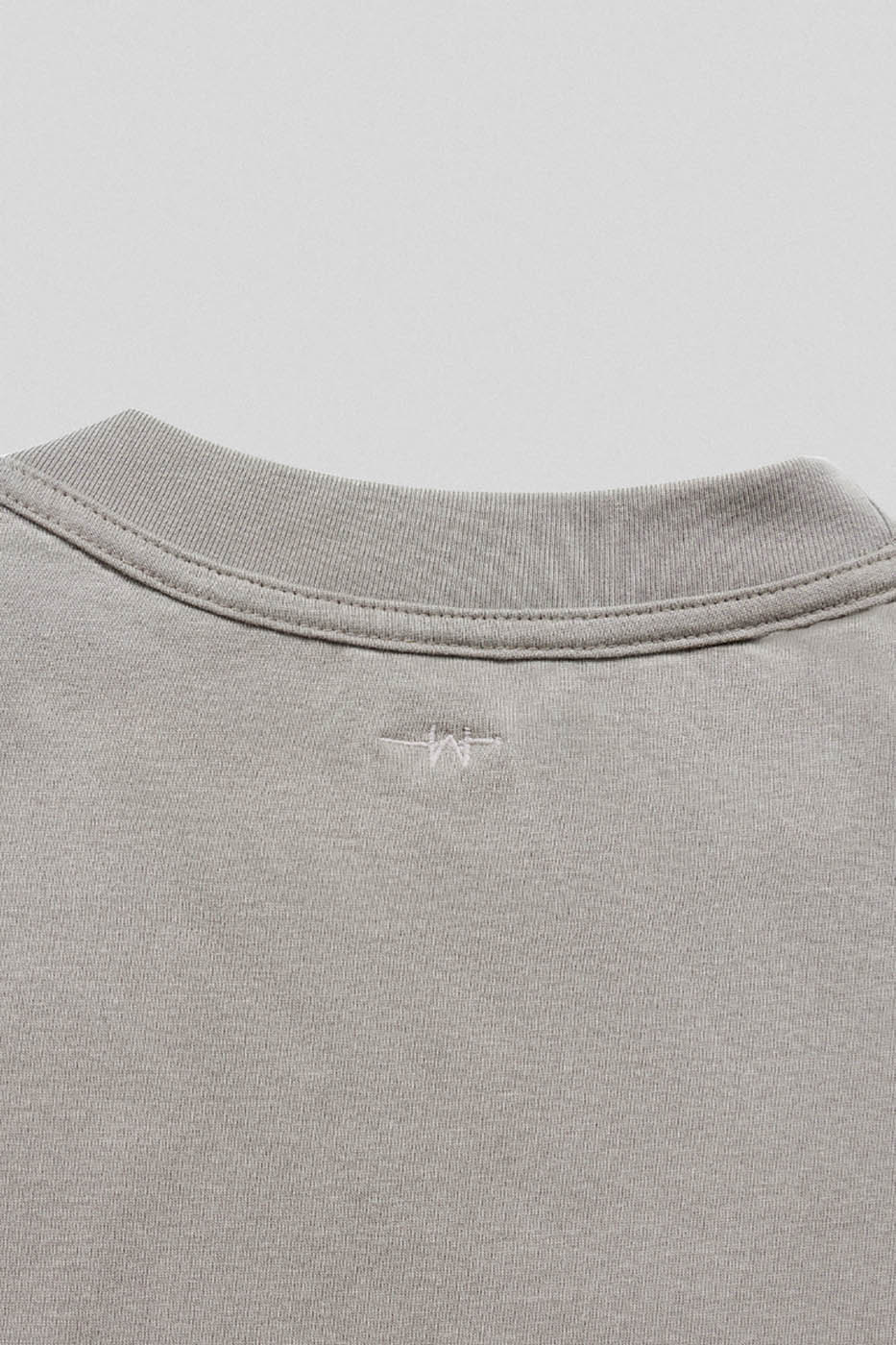 UNDERWATER Distressed Embroidery T-Shirt Light Sand