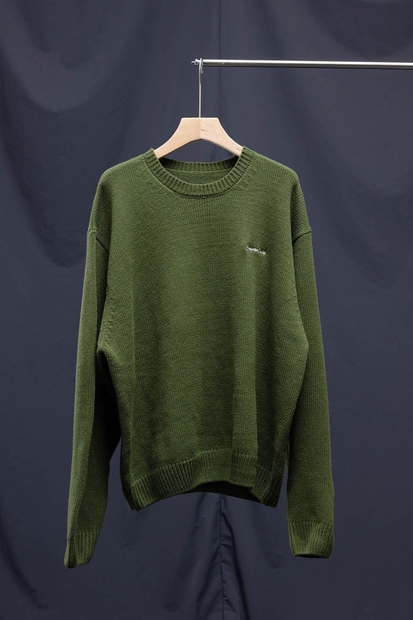 BANANA CLUB Christmas Pullover Sweater