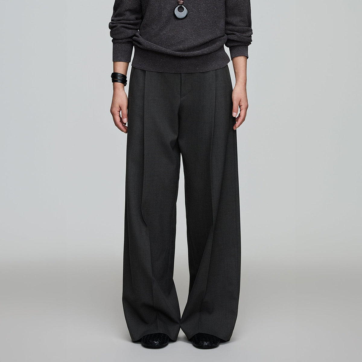 OPICLOTH Pleated Tapered Waist Straight-Leg Trousers