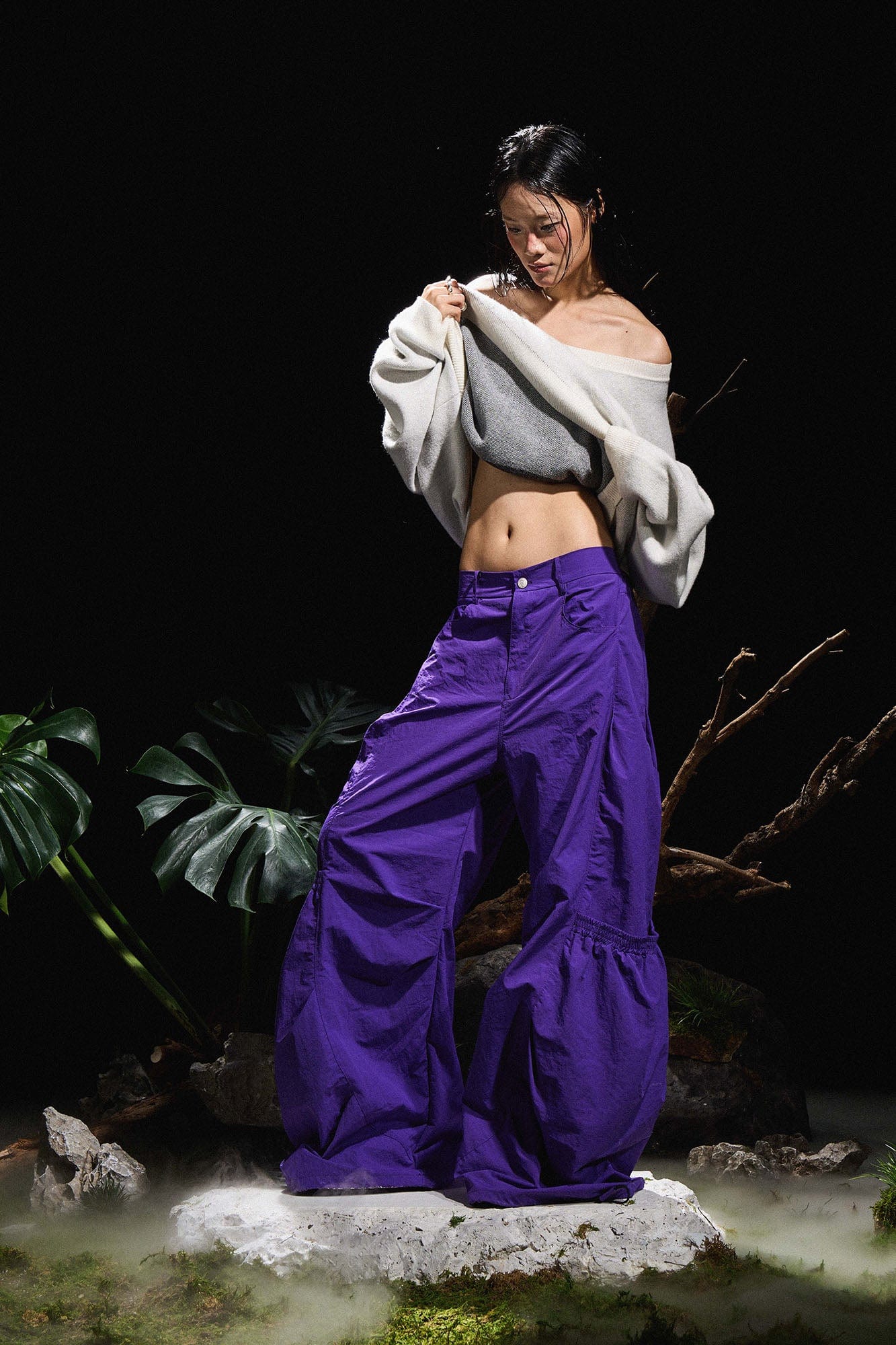 RELABEL Big-Pocket Pleated Oversized Curved Pants Purple