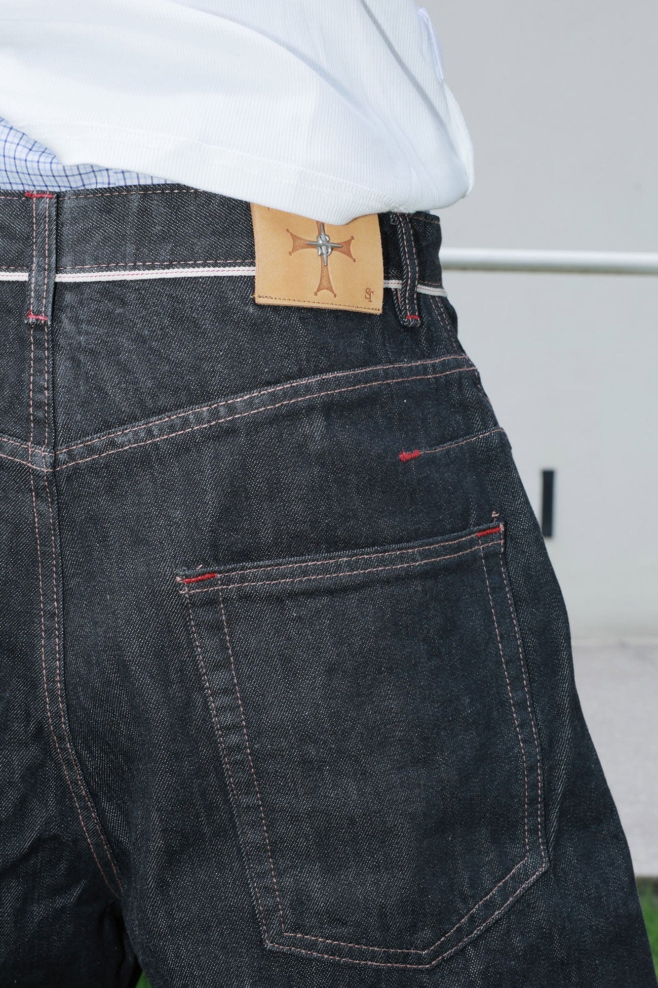 STEEPC Asymmetric Fly Selvedge Curved Raw Jeans