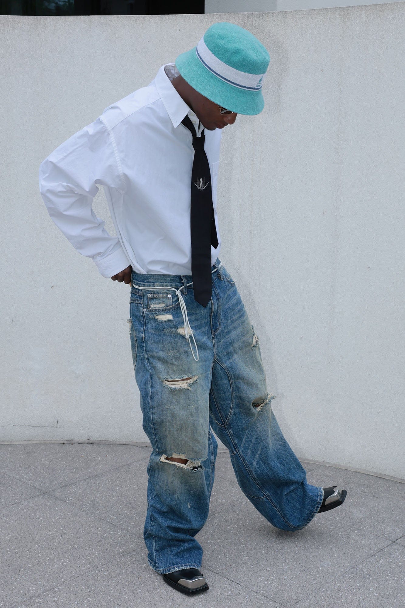 STEEPC Washed Rippled Straight-Leg Jeans