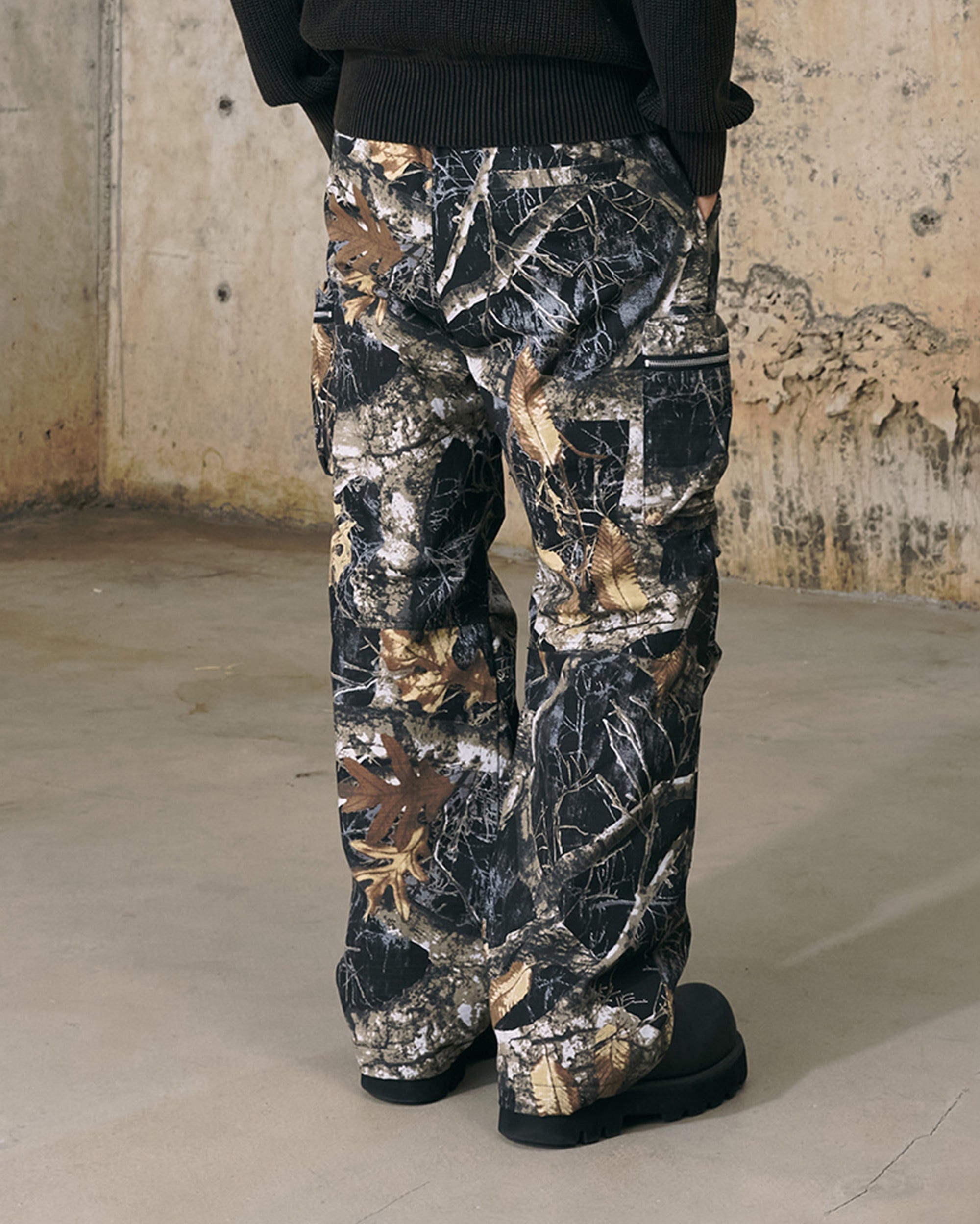 ENSHADOWER Black Camo Multi-pocket Down Pants