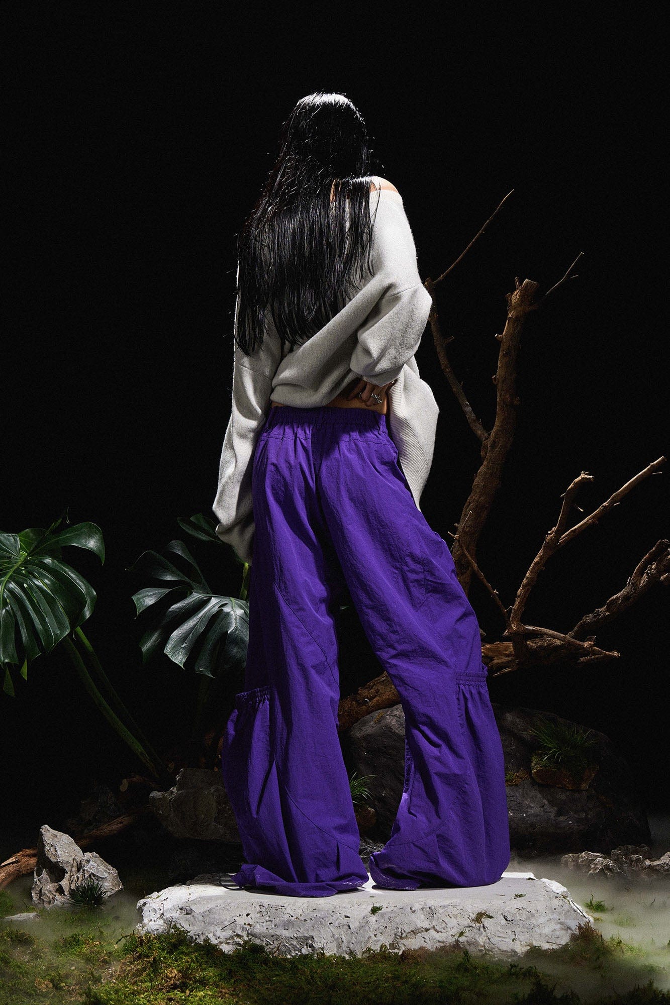RELABEL Big-Pocket Pleated Oversized Curved Pants Purple