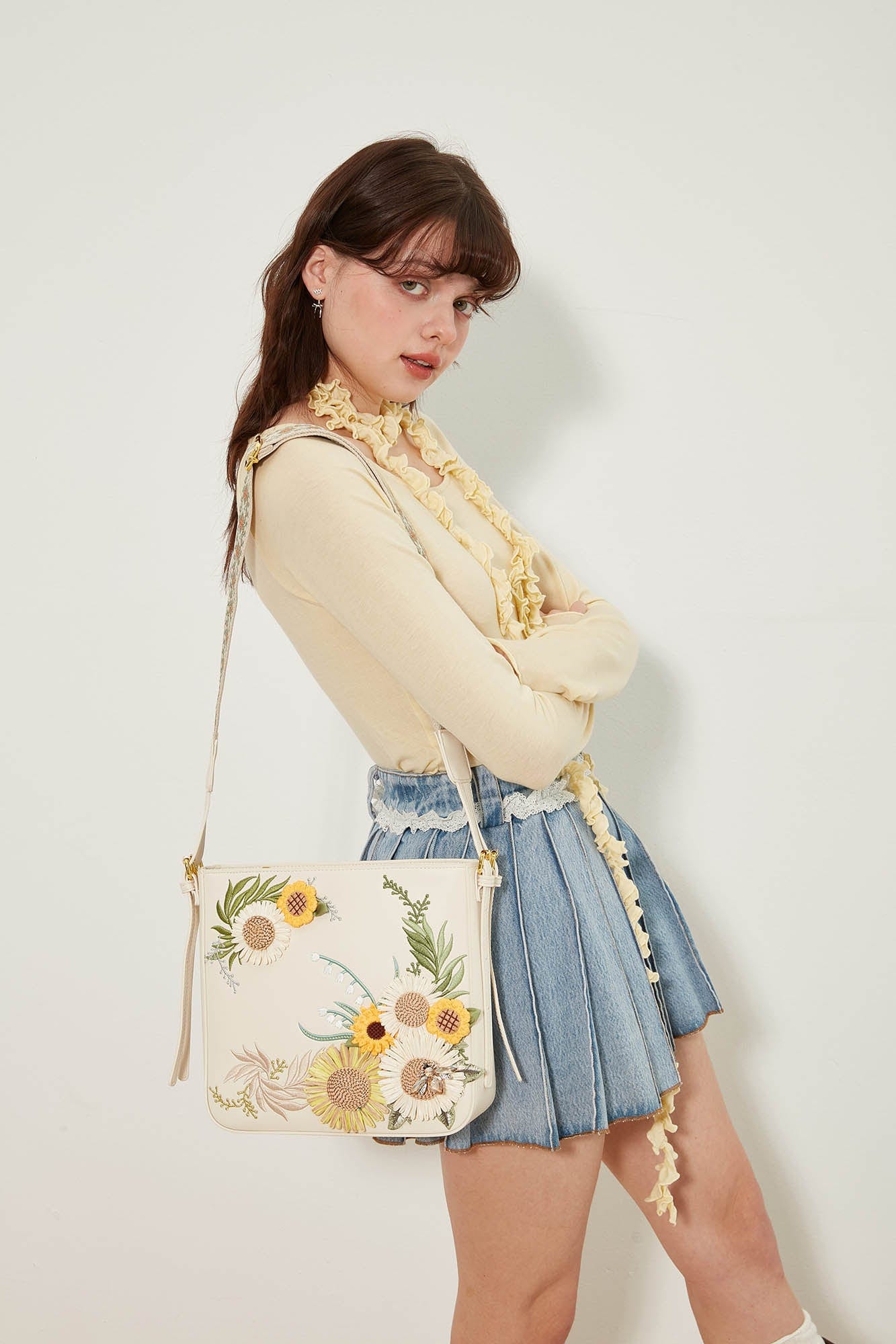 BLING BOX Bohemian Sunflower Embroidered Crossbody Bag