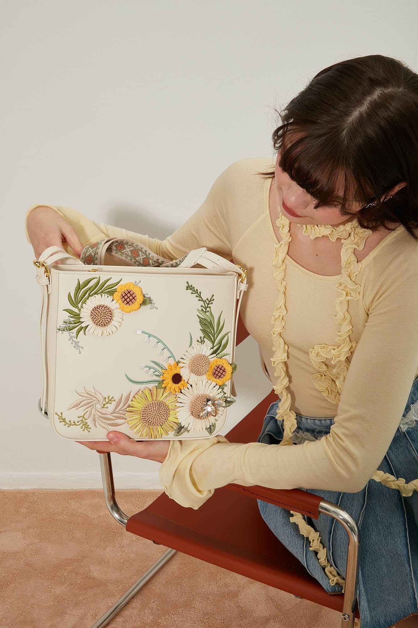 BLING BOX Bohemian Sunflower Embroidered Crossbody Bag