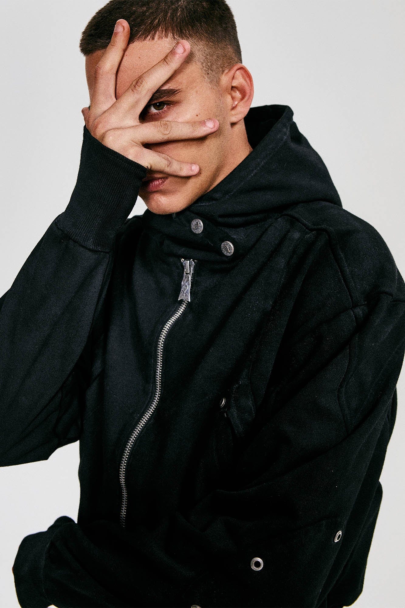 FLYERRER Grommet Spliced Zip-Up Cropped Hoodie