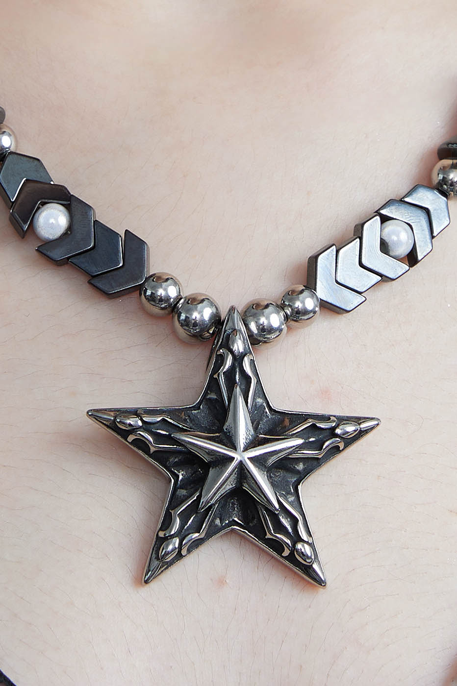 ILLUSORY Mechanical Pentagram Beaded Necklace