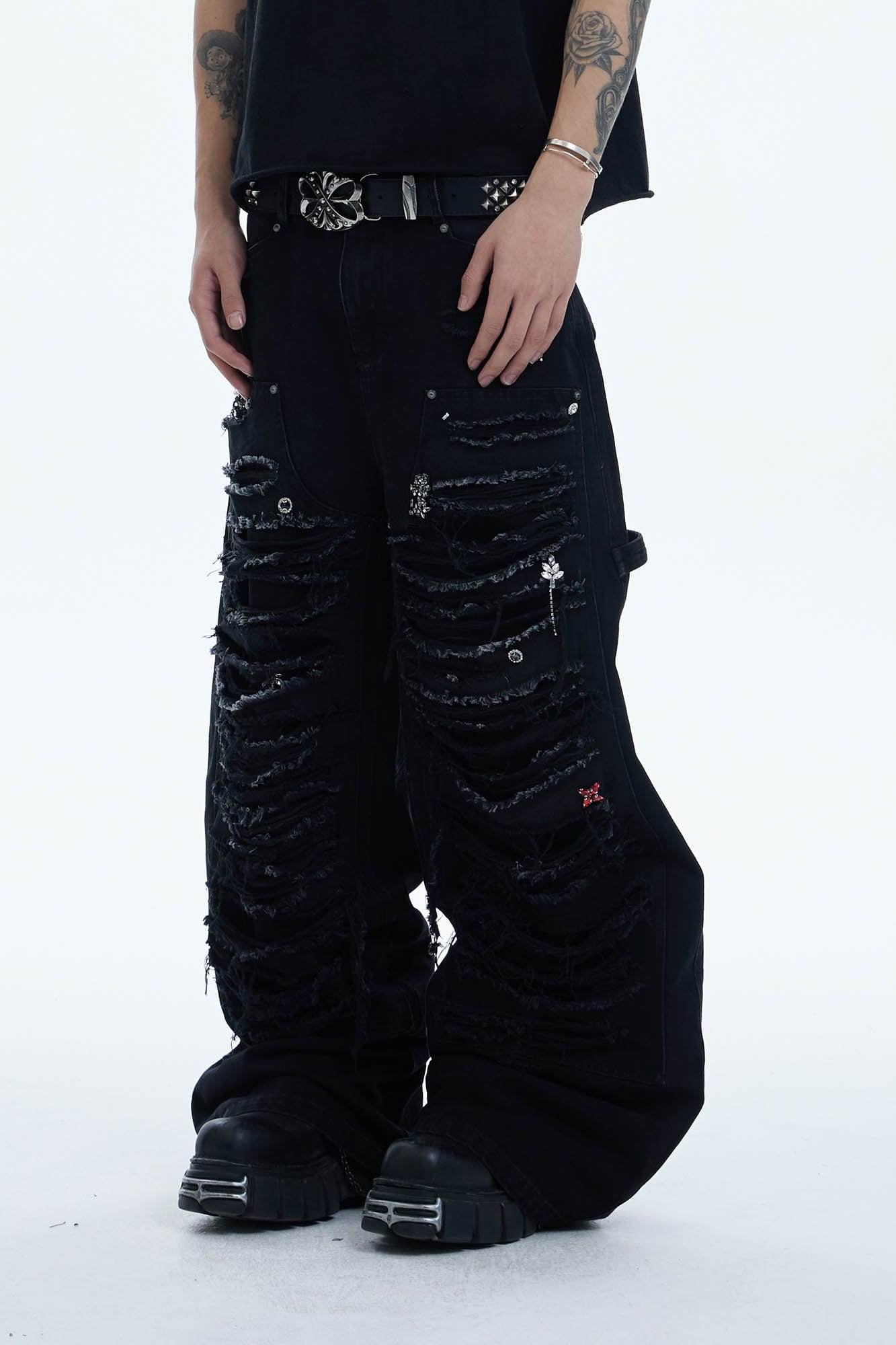 DND4DES Shredded Rivet-Paneled Baggy Jeans