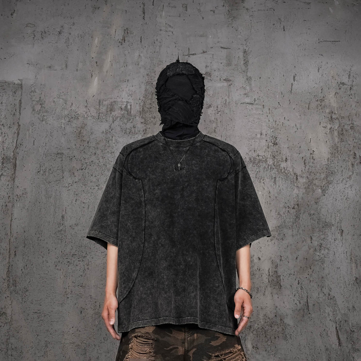 UNDERWATER Wasteland Devil Structure T-Shirt Black