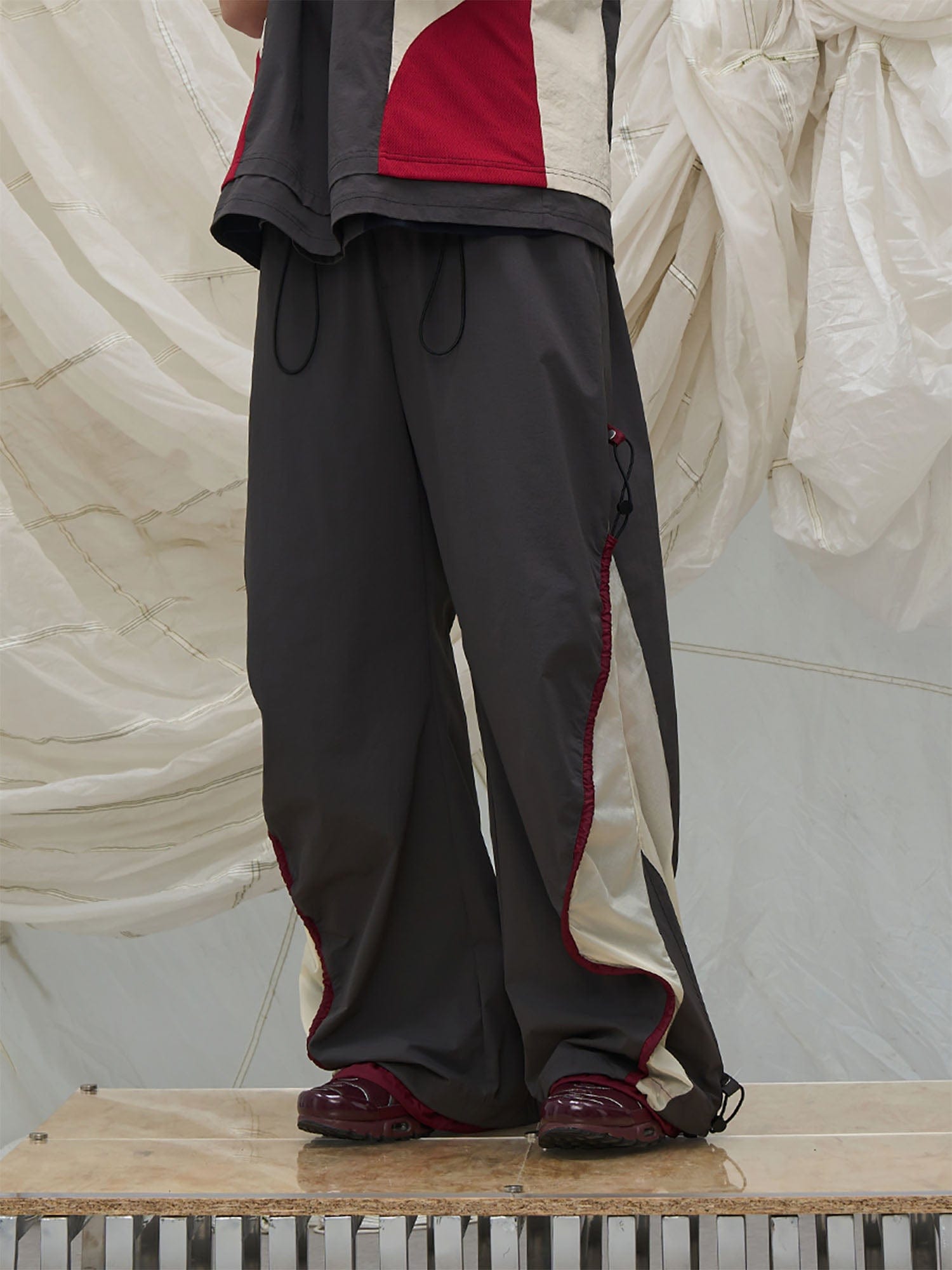 RELABEL Contrast Spliced Fold-Side Drawstring Pants