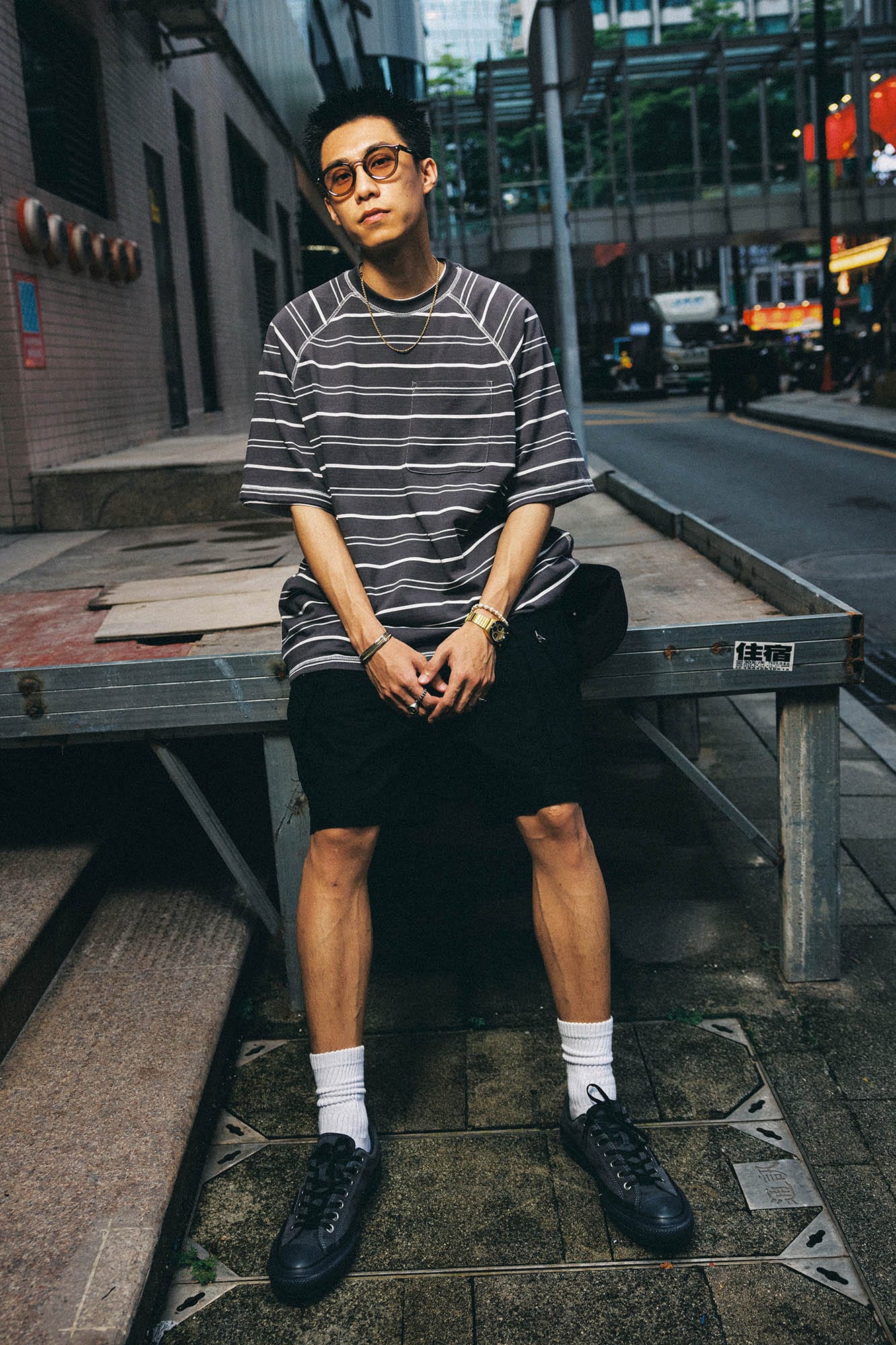 BANANA CLUB Striped Stitch Pocket Raglan T-Shirt