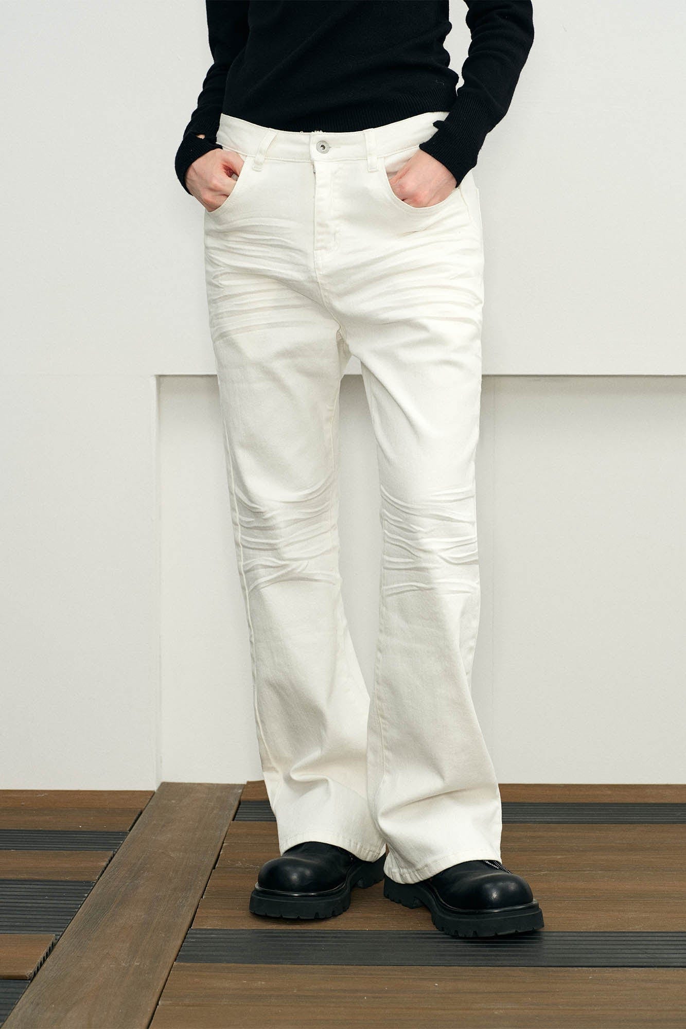 KREATE Pleated Straight-Leg Jeans
