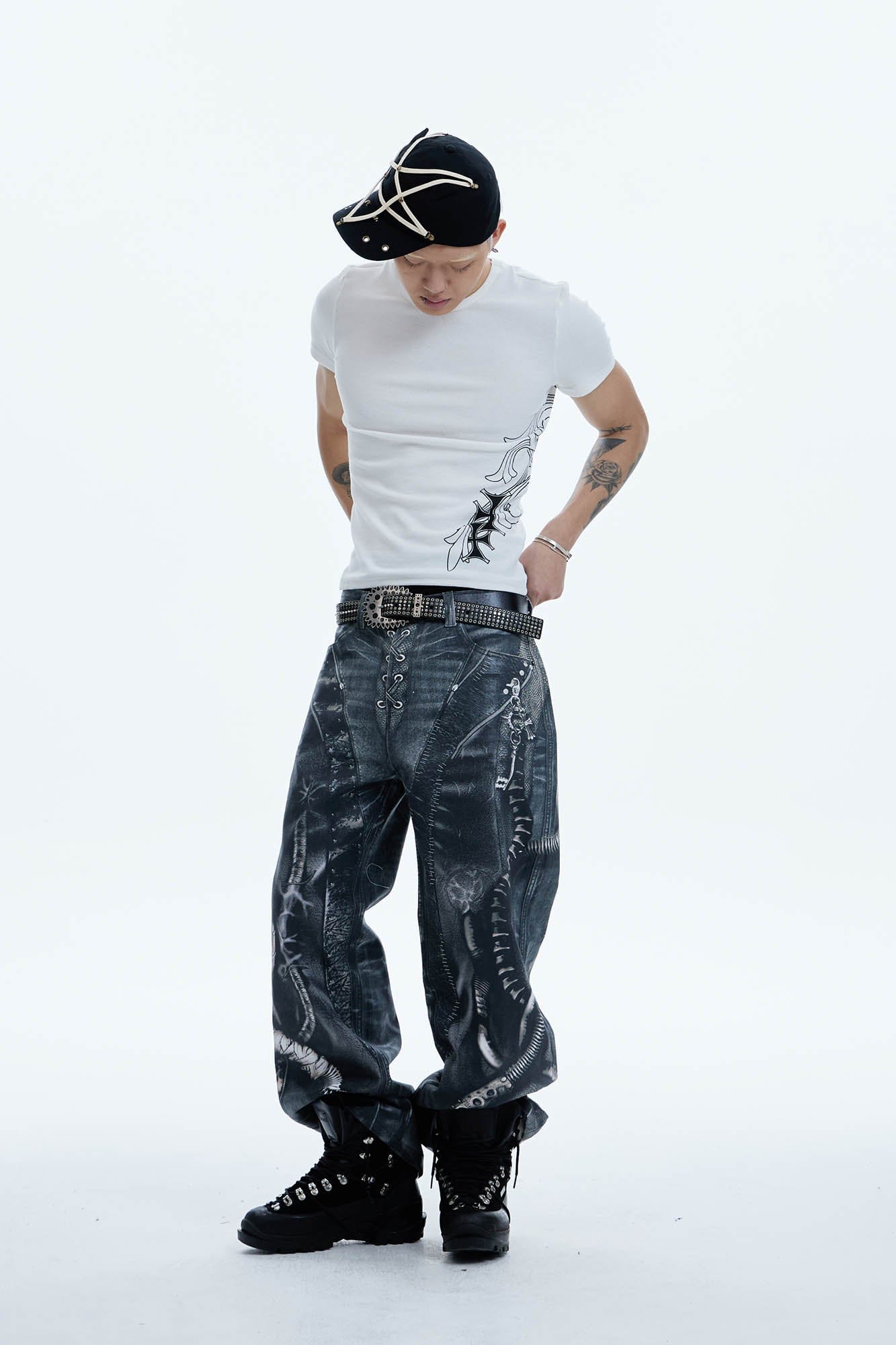 DND4DES Industrial Pipe Lace-Up Graphic Baggy Jeans