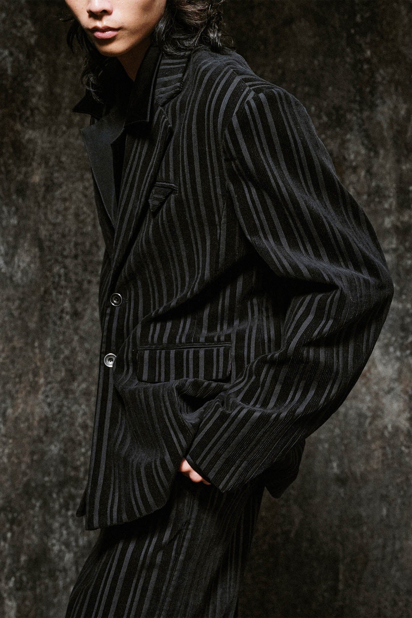 ILNya Nieternite Nifutur Corduroy Stripe Panel Satin Lapel Blazer