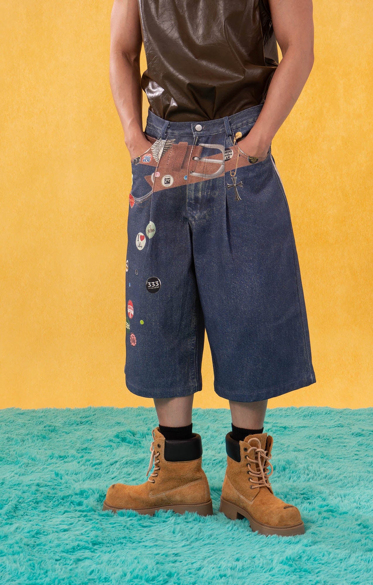 CLP Badge Belt Graphic Cropped Denim Shorts