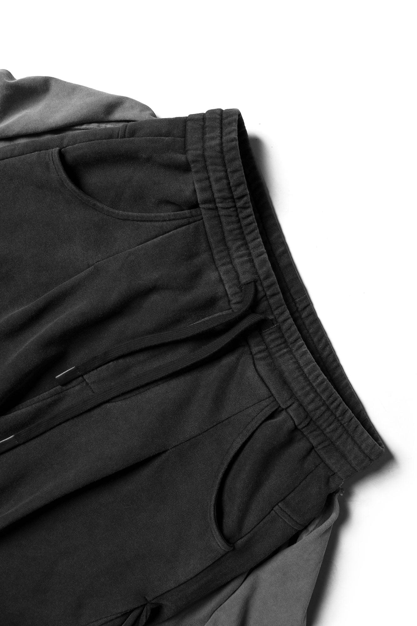 RELABEL Detachable Drape Multi-Pocket Drawstring Shorts