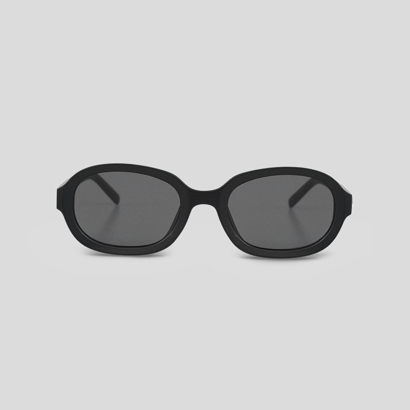 UNDERWATER Matte Black Oval Sunglasses