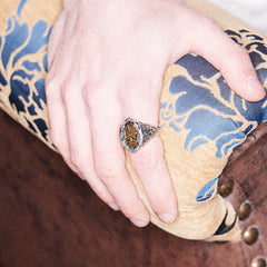 RICHILL Distressed Scissors Engraved Ring