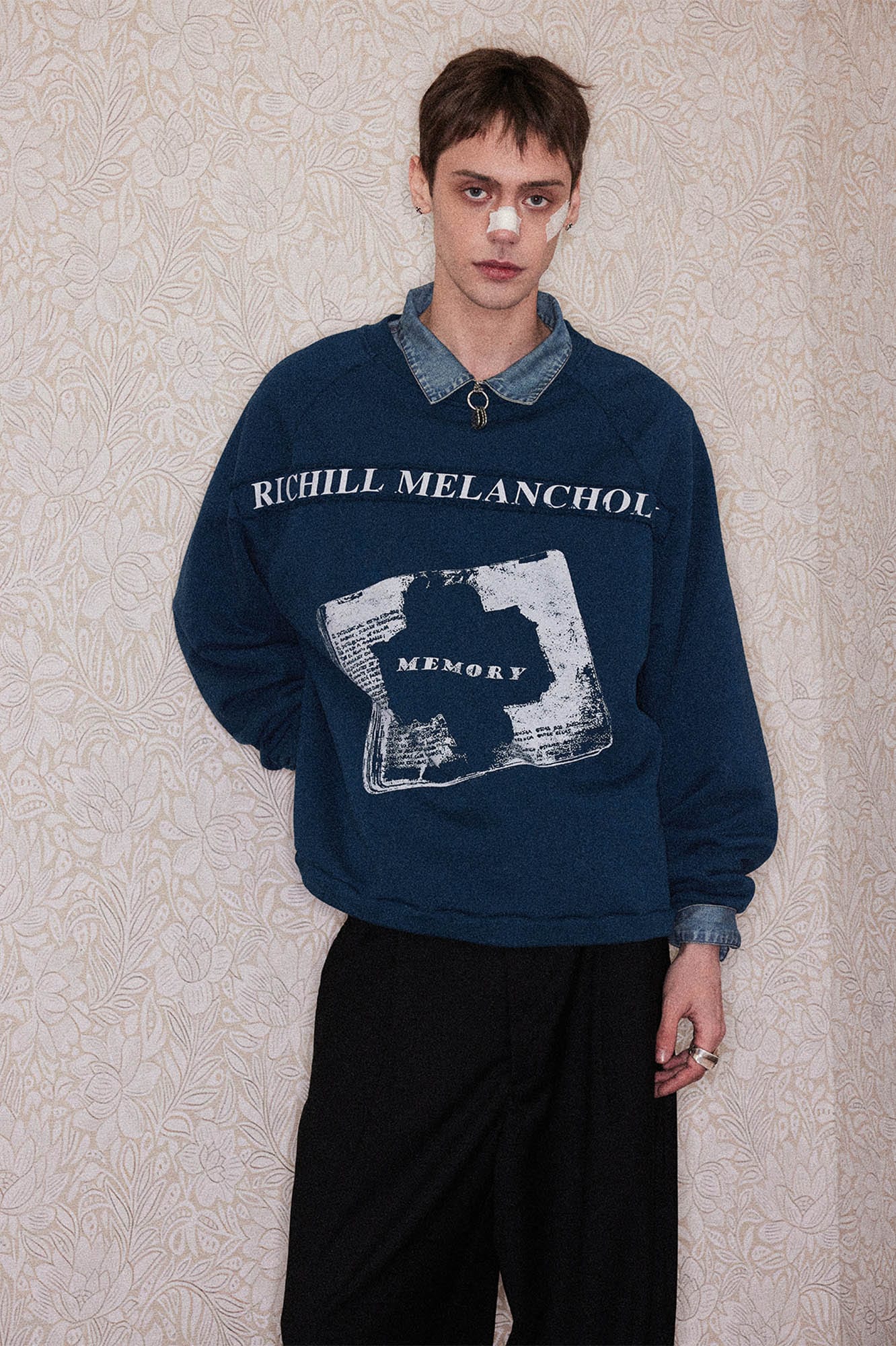 RICHILL Paneled Graphic Print Raglan Sweatshirt