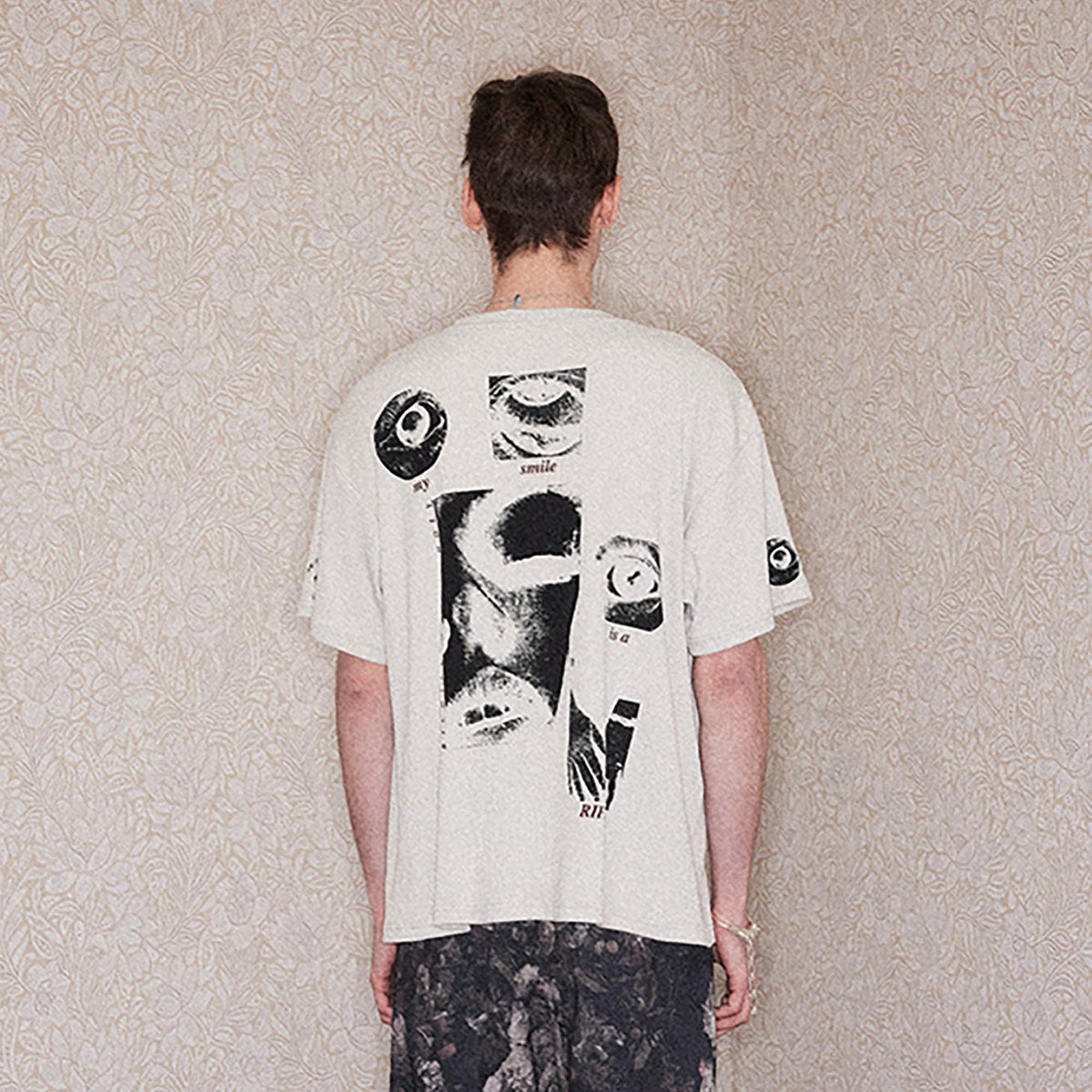 RICHILL My Smile ls A Rifle Ribbed T-Shirt