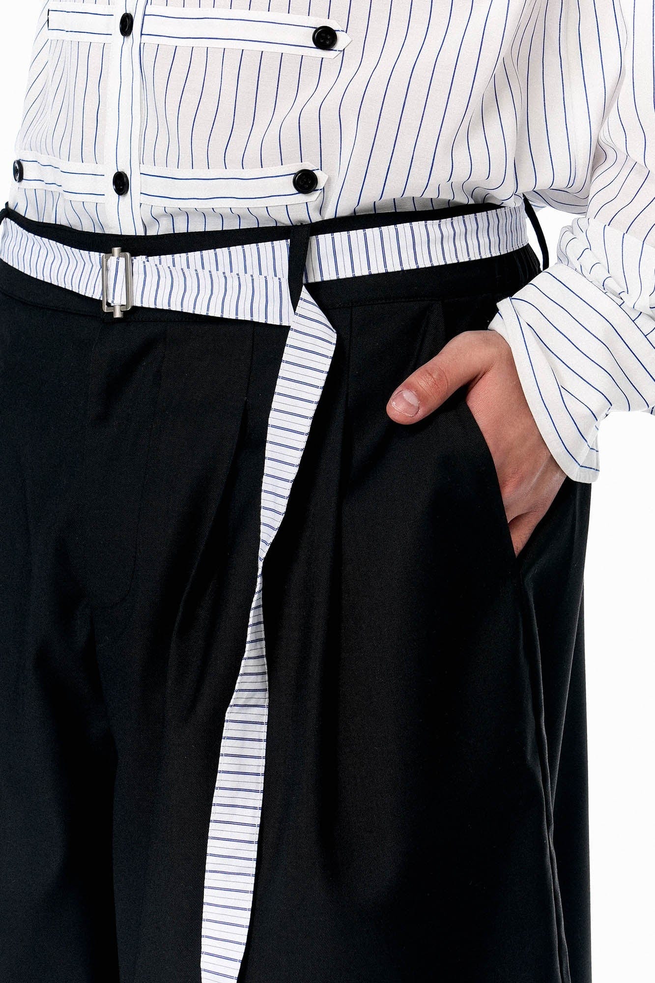 OIPWORD Panelled Stripe Hem Shorts