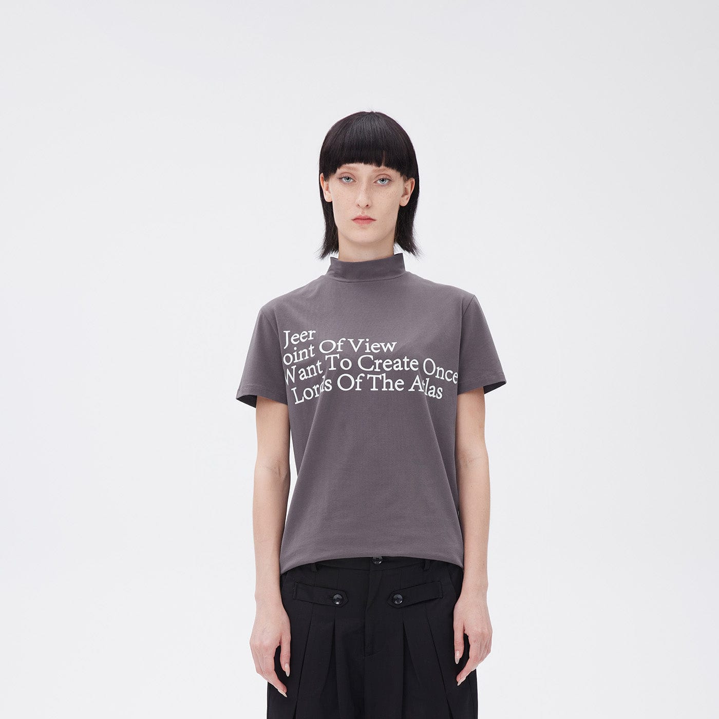 ARTIFICIAL WORLD Slogan Mock Neck T-Shirt