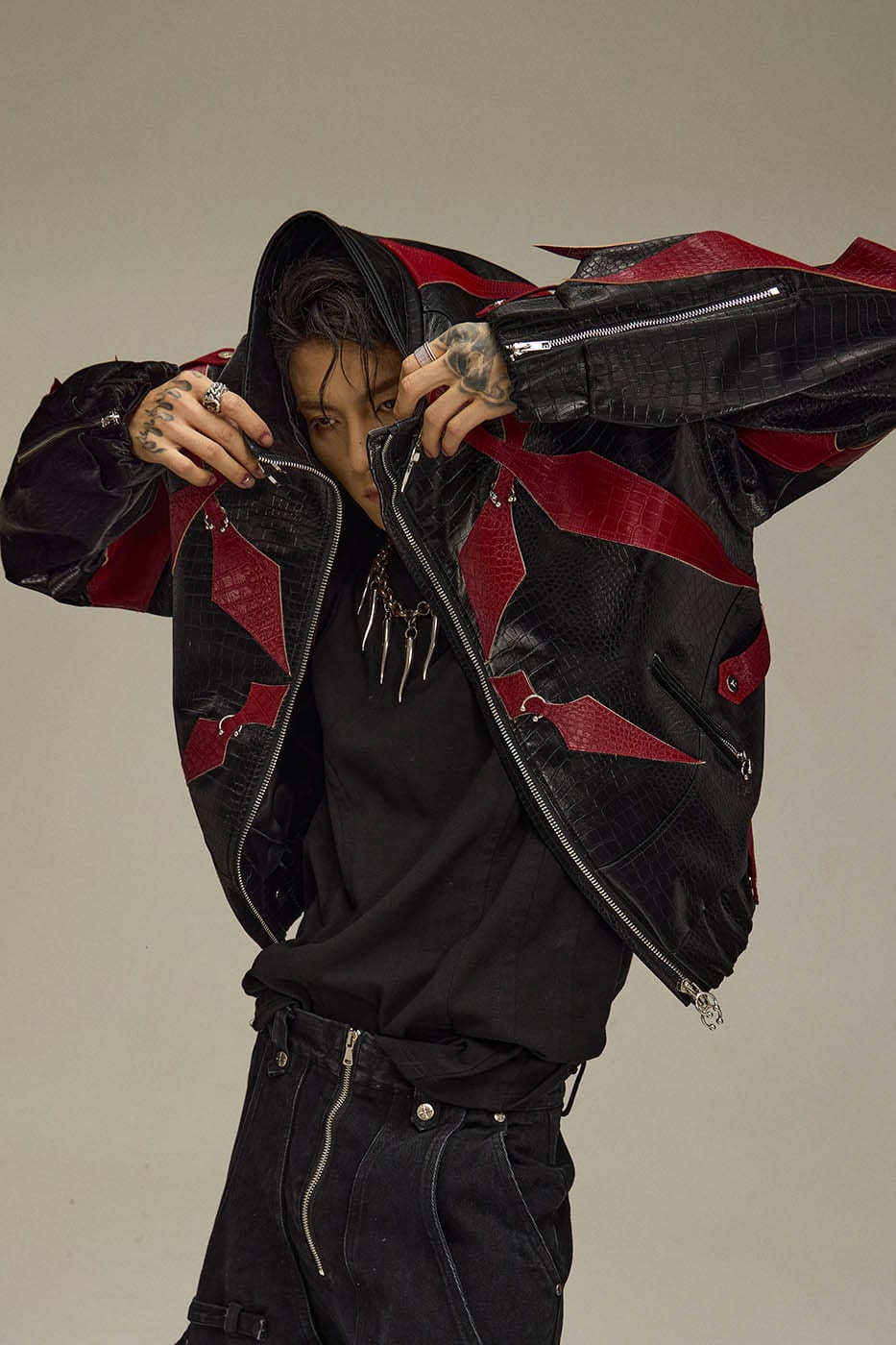 FLYERRER Four-Pointed Star Rivet Faux Feather Biker Jacket Red