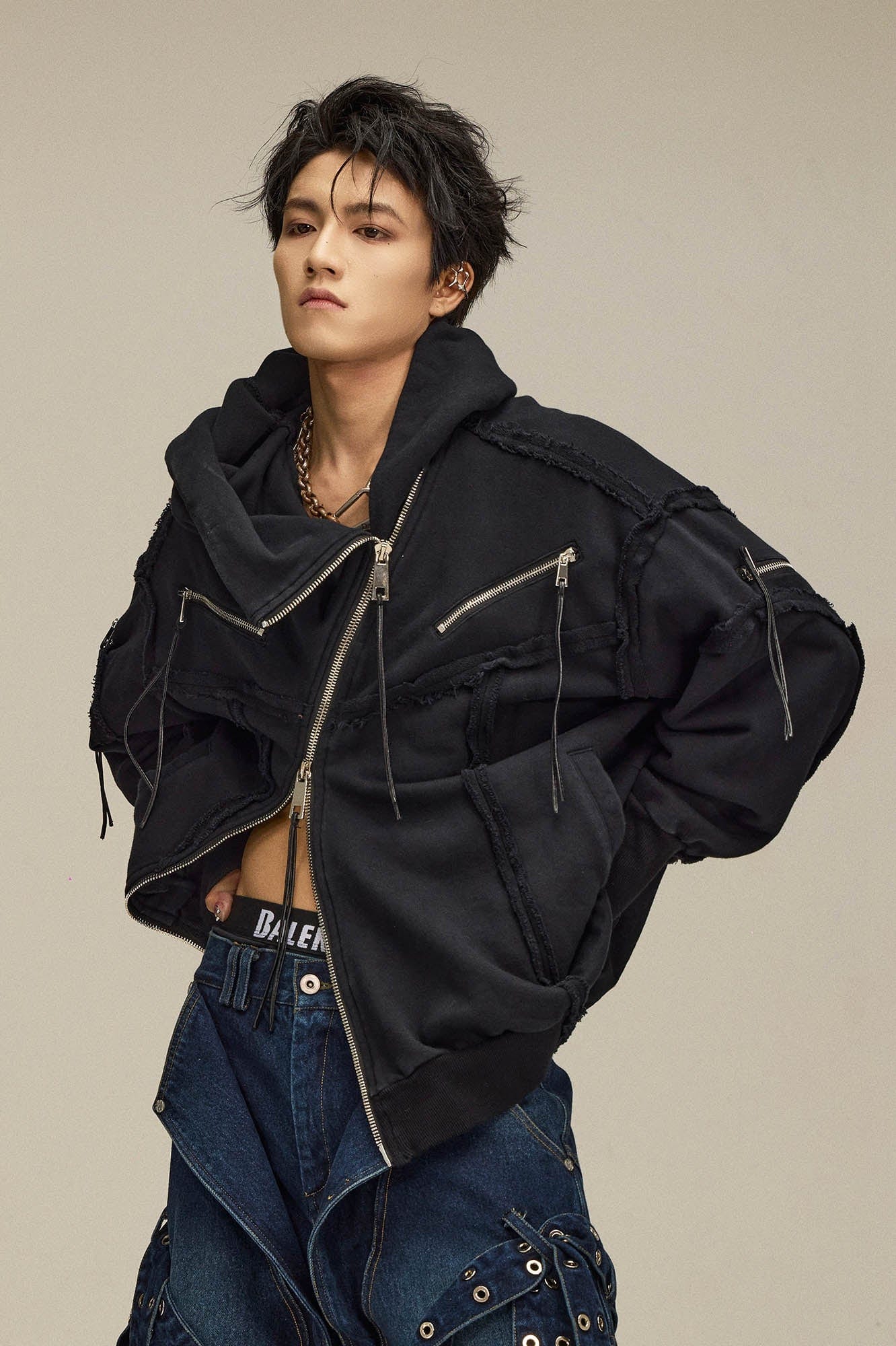 FLYERRER Asymmetrical Zip-up Frayed Hoodie