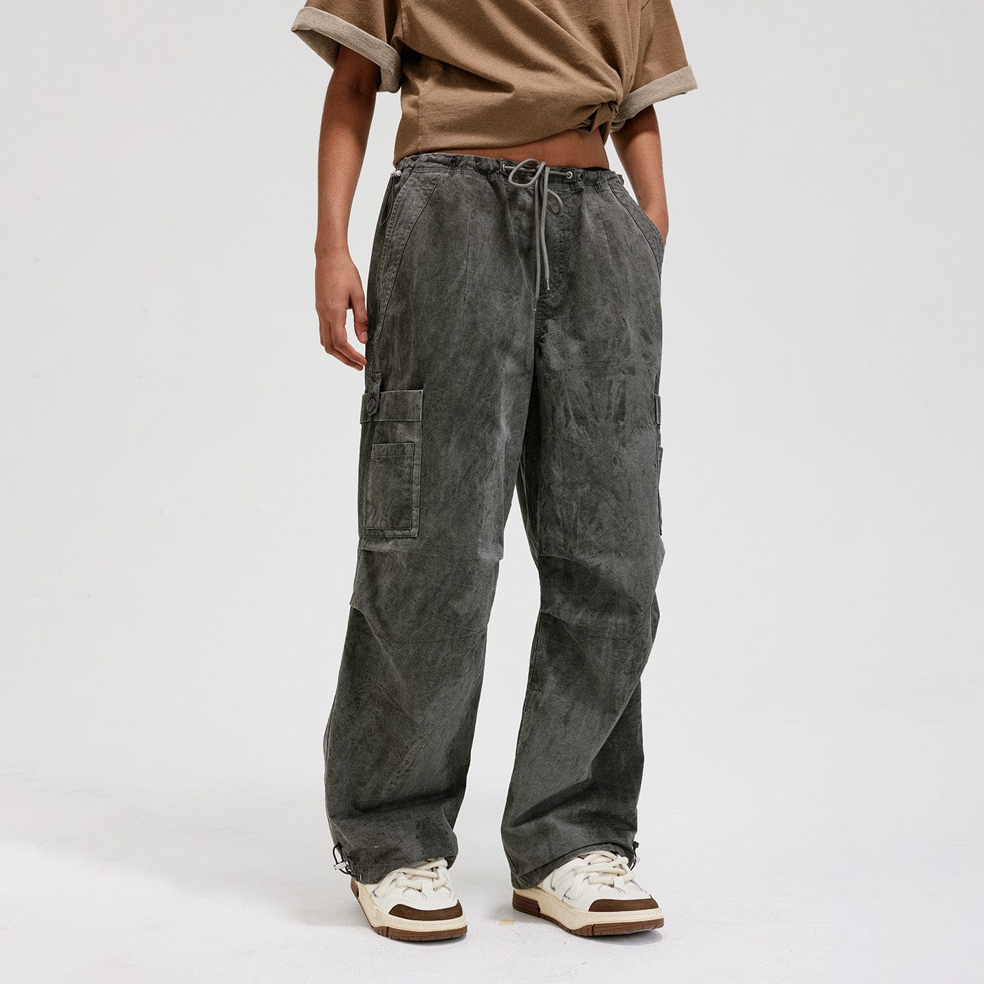 BONELESS Washed Multi-Pocket Crinkled Cargo Pants