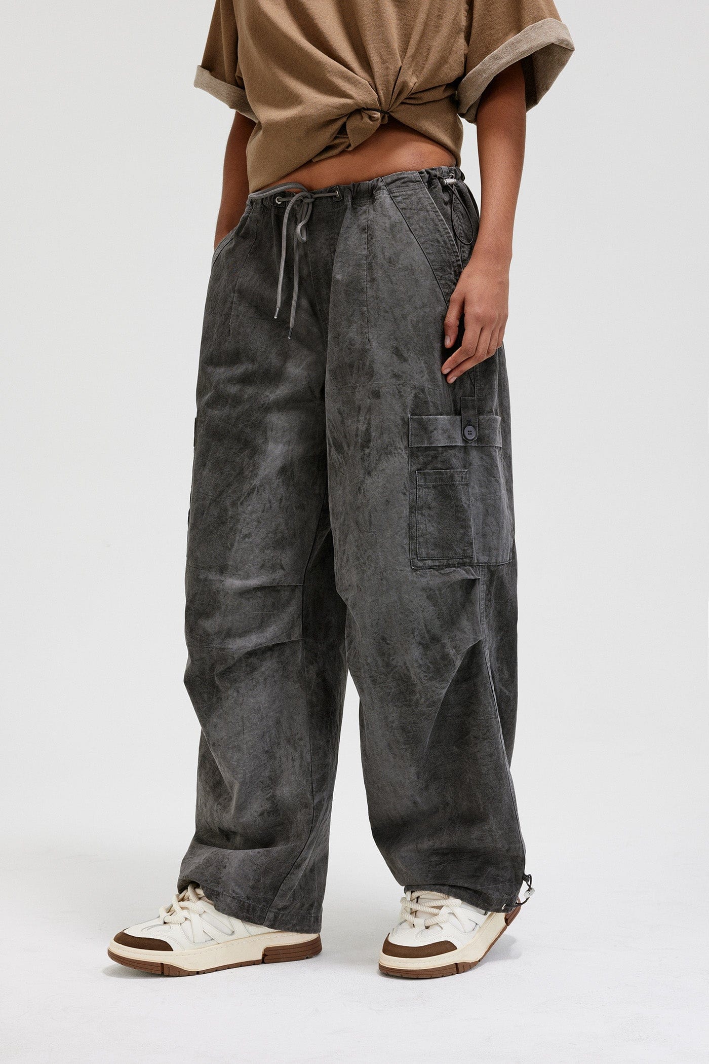 BONELESS Washed Multi-Pocket Crinkled Cargo Pants