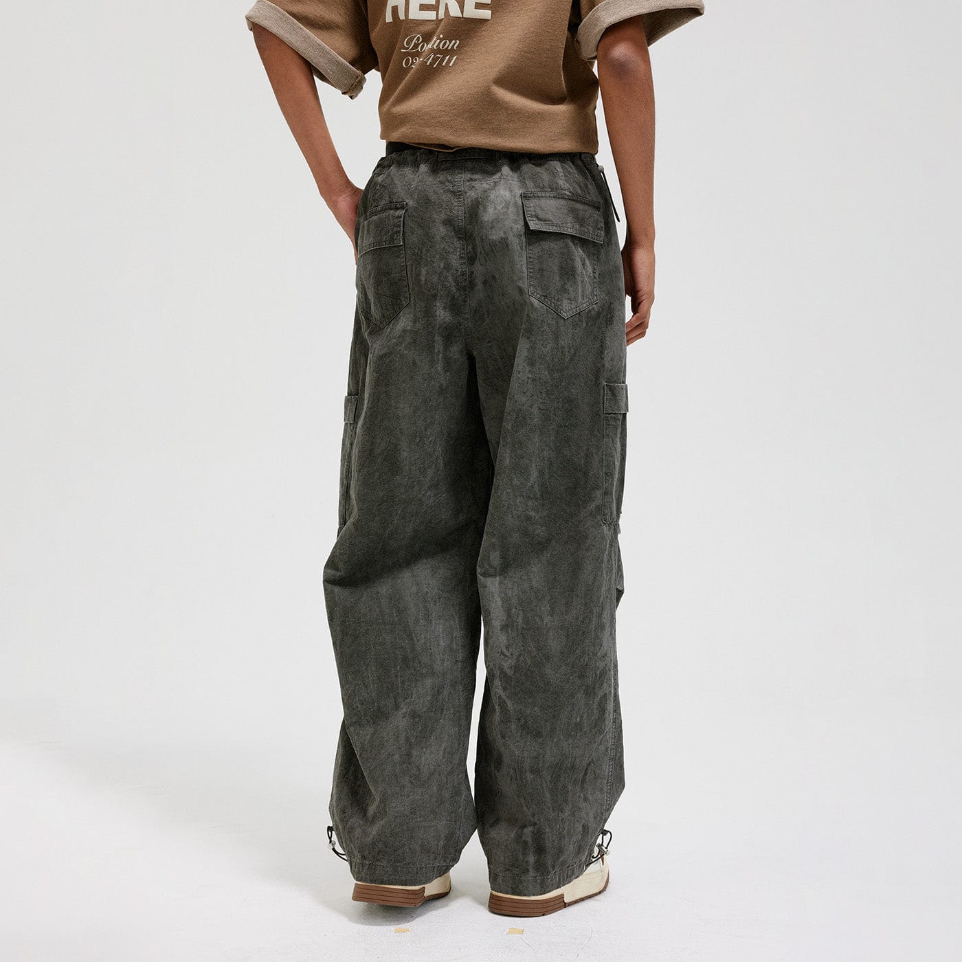BONELESS Washed Multi-Pocket Crinkled Cargo Pants