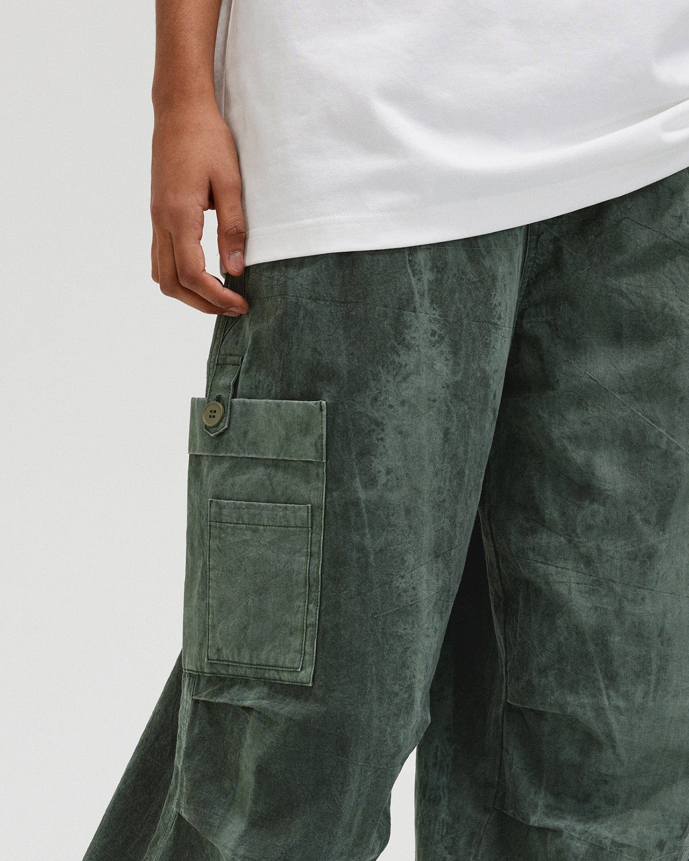 BONELESS Washed Multi-Pocket Crinkled Cargo Pants