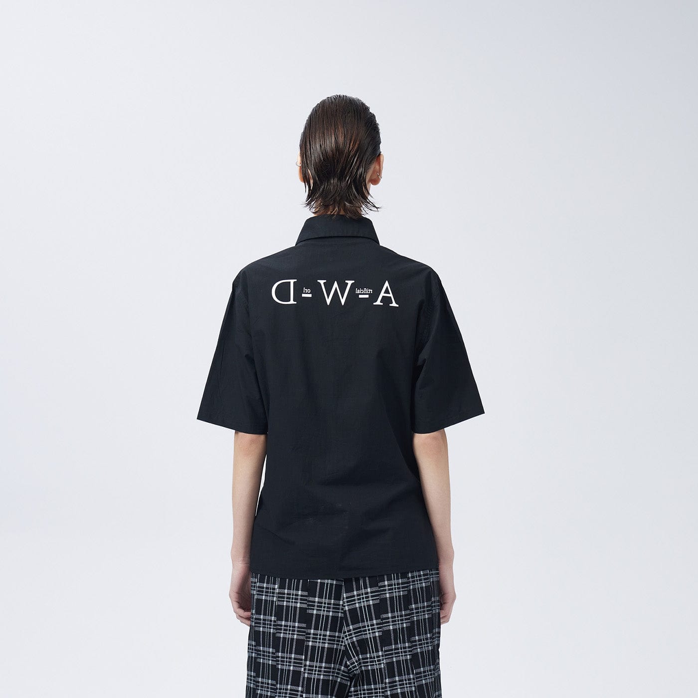 ARTIFICIAL WORLD Slogan Mock Neck T-Shirt