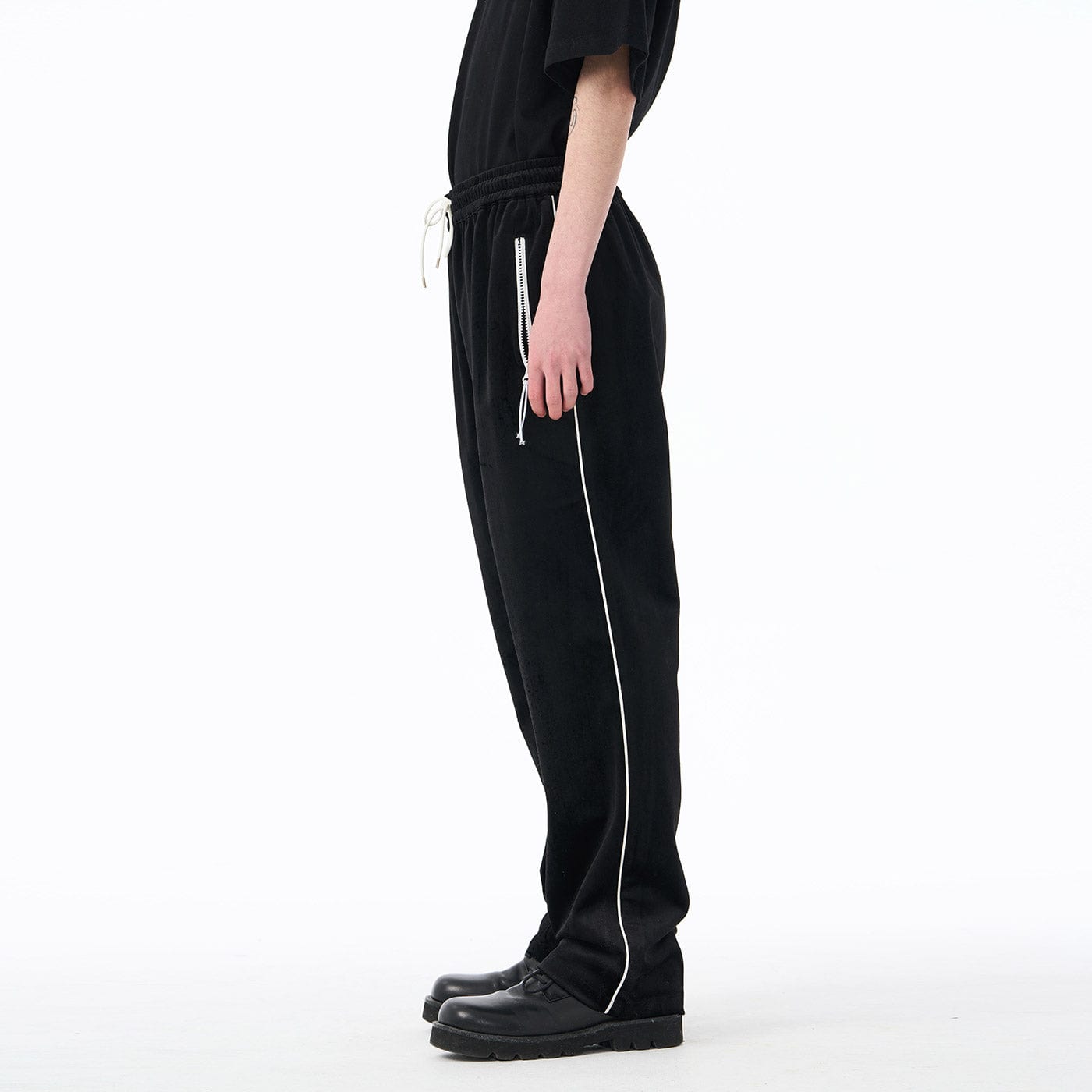 EPIC POETRY Velour Straight Pants