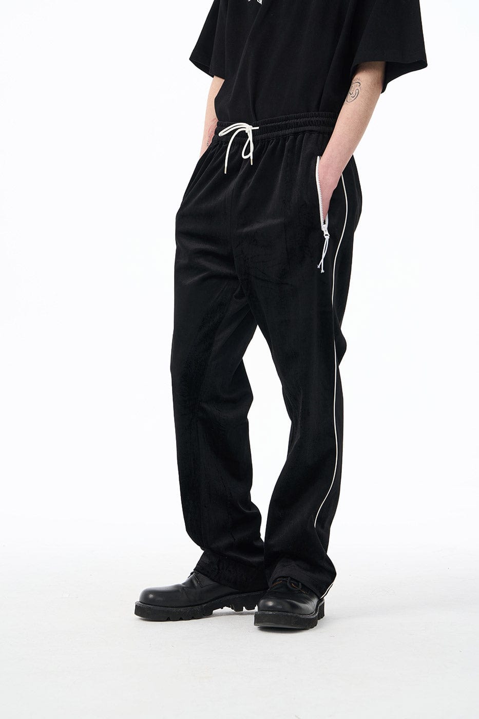 EPIC POETRY Velour Straight Pants