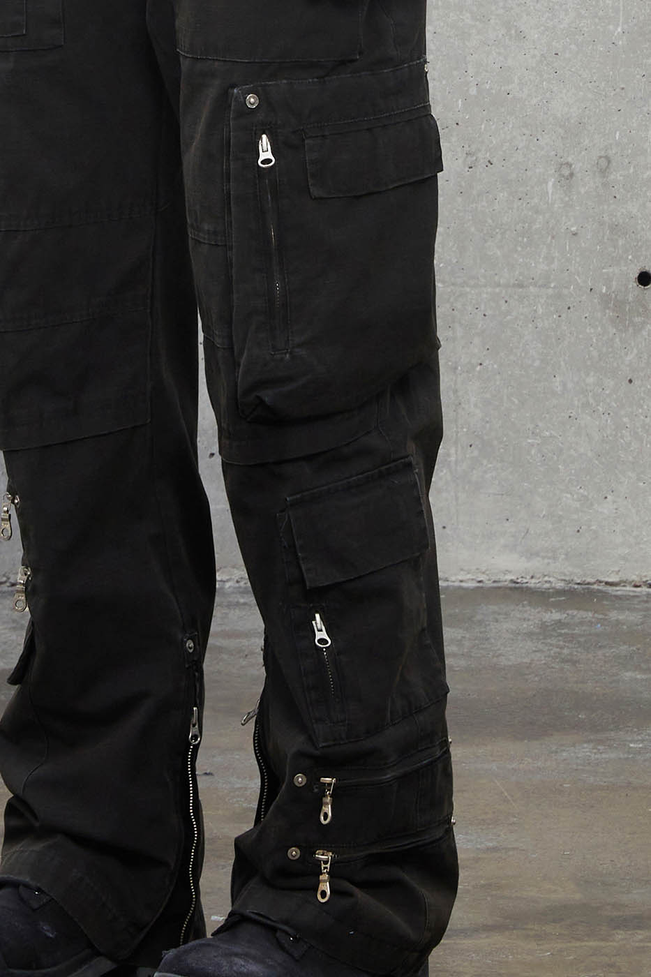 F2CE Multi-Pocket Zipper Pants