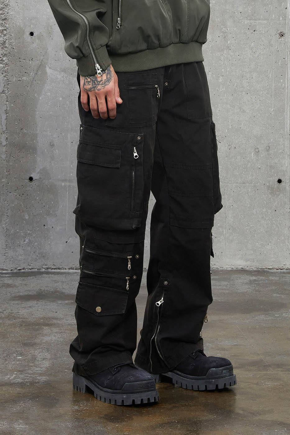 F2CE Multi-Pocket Zipper Pants