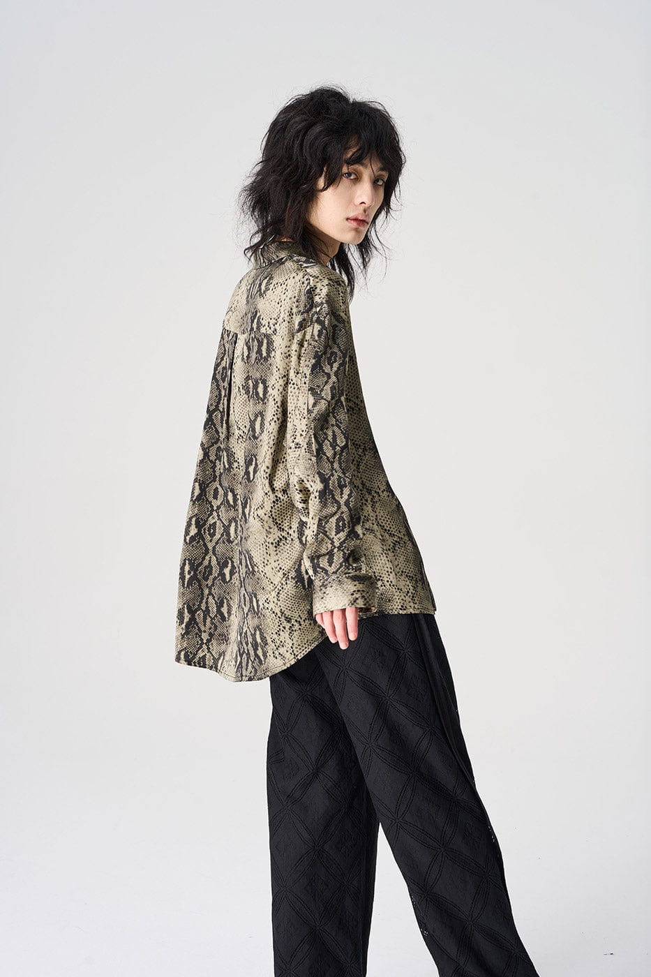 EPIC POETRY Dark Serpentine Shirt